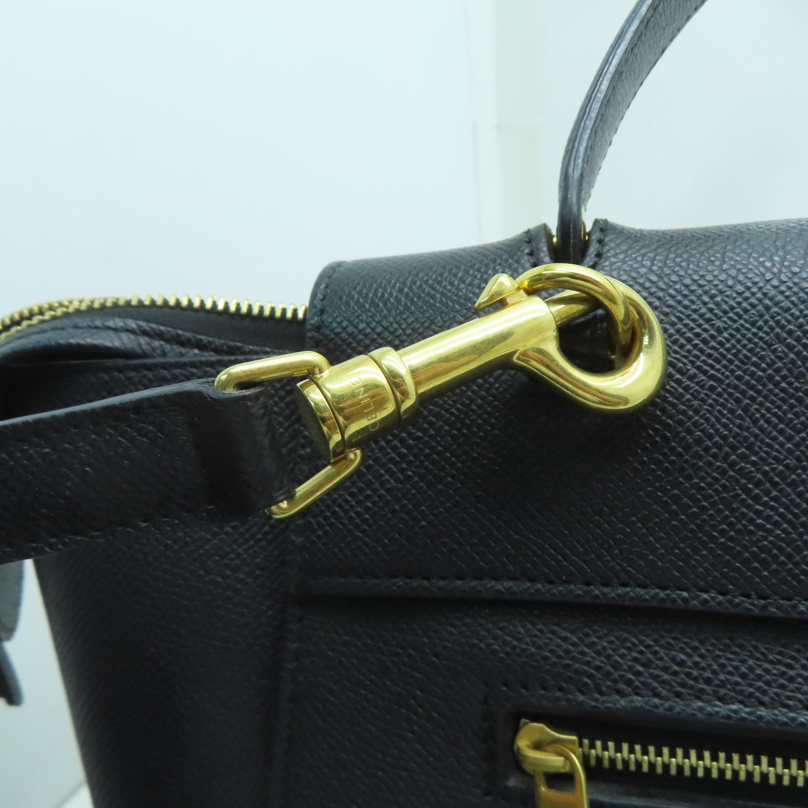 CELINE 【激減優惠】牛皮皮革Belt Bag金扣手挽肩背兩用袋黑色