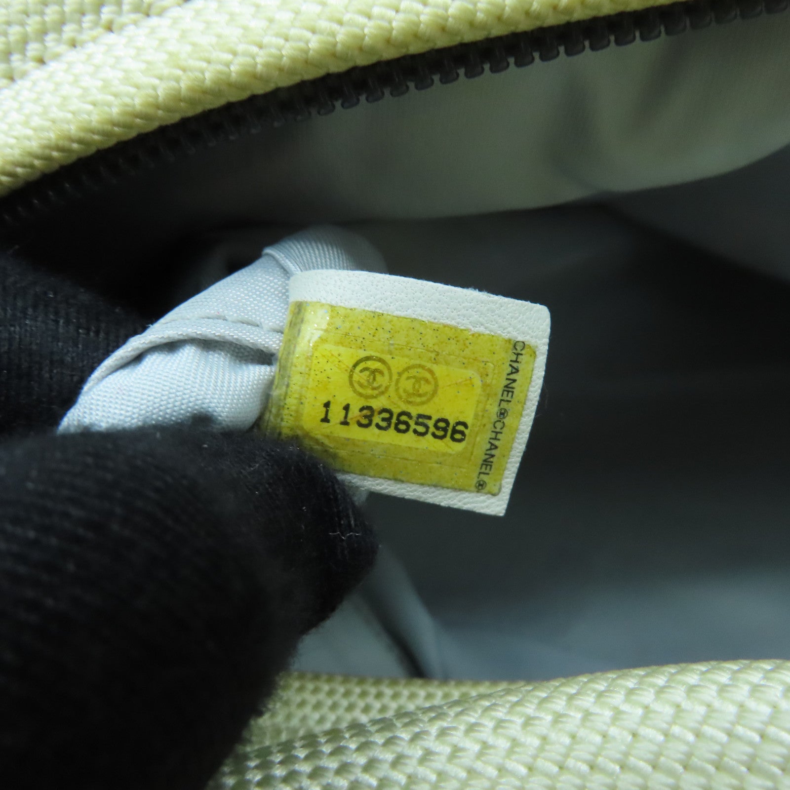CHANEL 菱格帆布/塗層帆布Shoulder Bag銀扣肩背袋白色/銀色