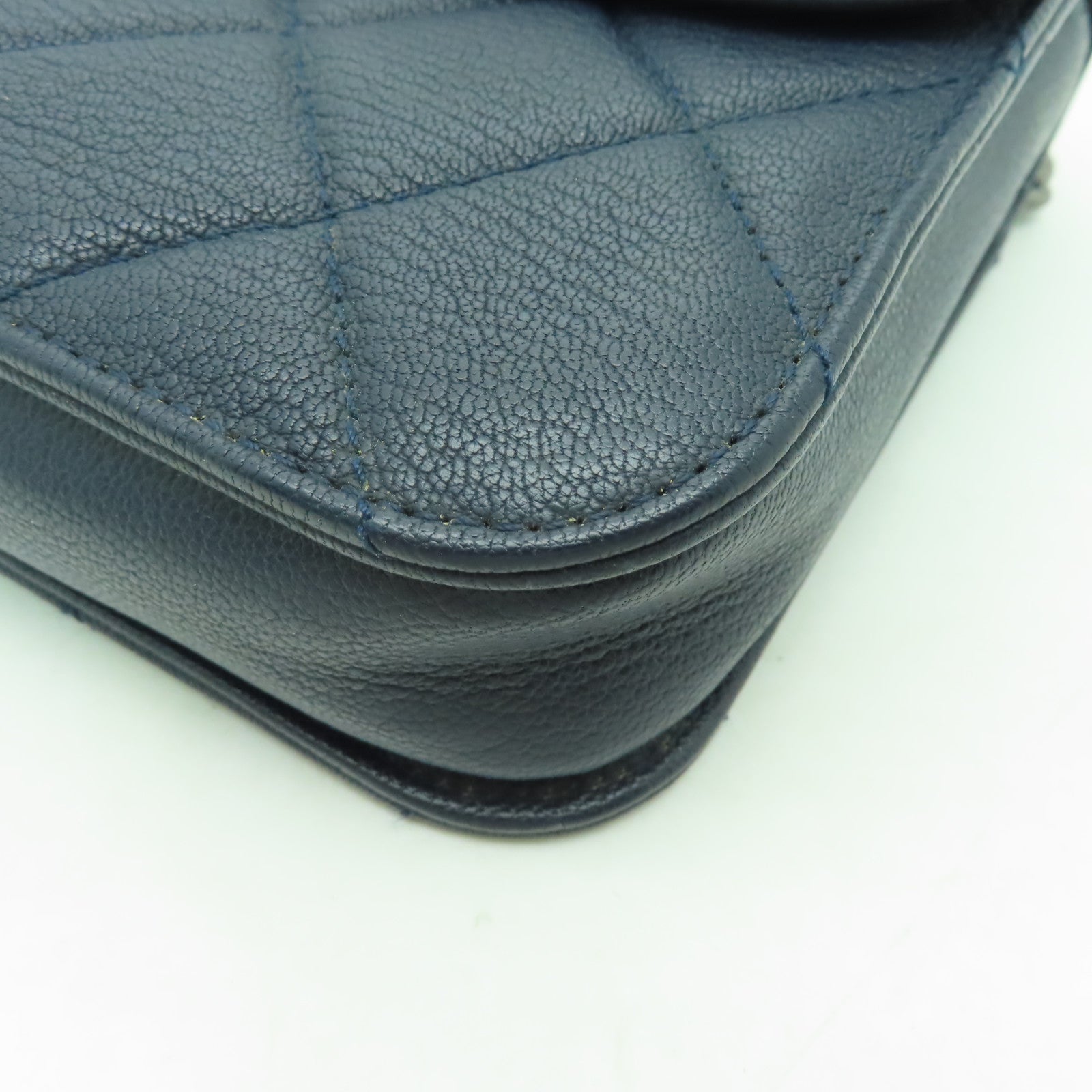 CHANEL 菱格牛皮皮革Chain Shoulder Bag銀扣鏈帶肩背袋深藍色