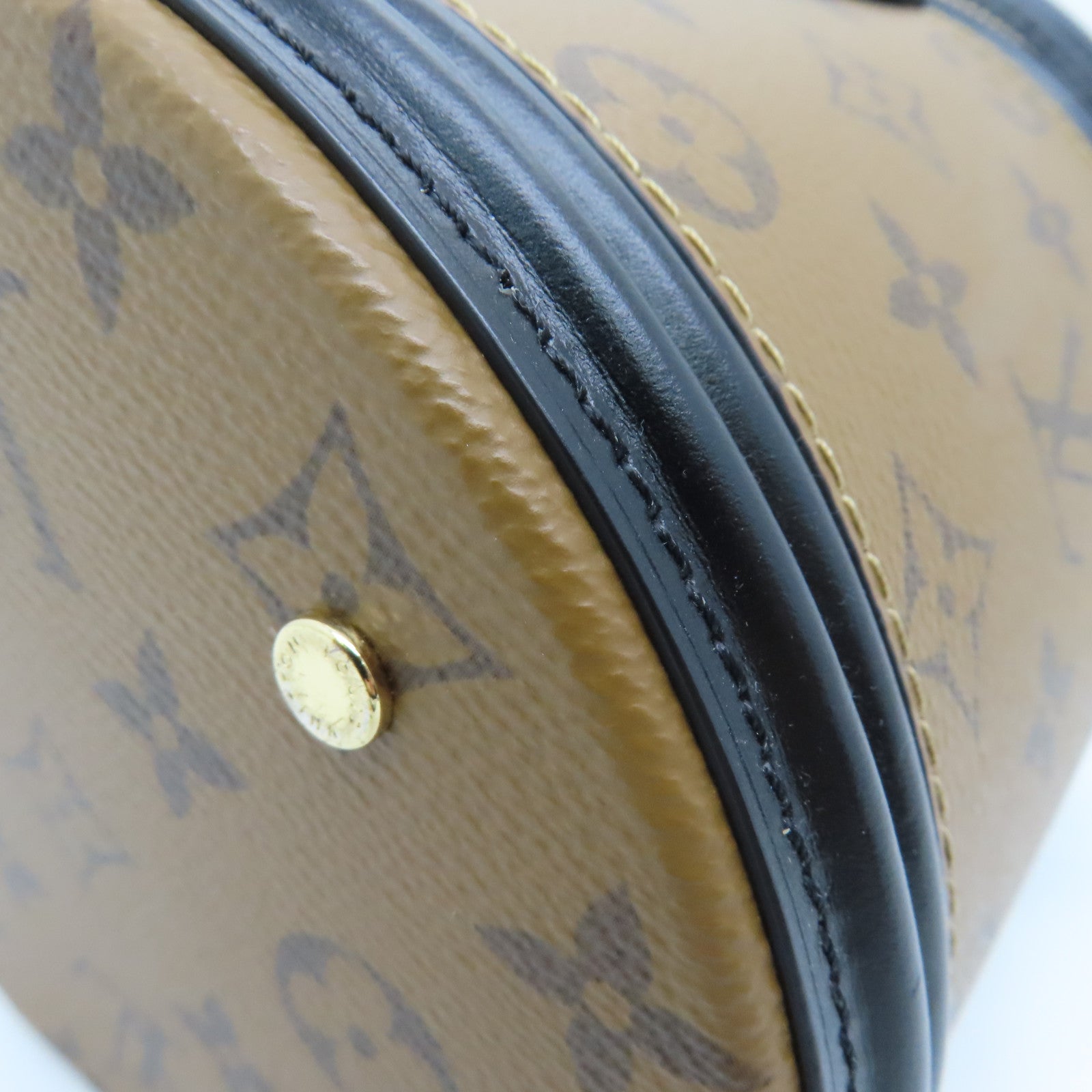 LOUIS VUITTON Monogram Reverse Cannes金扣肩背袋啡色