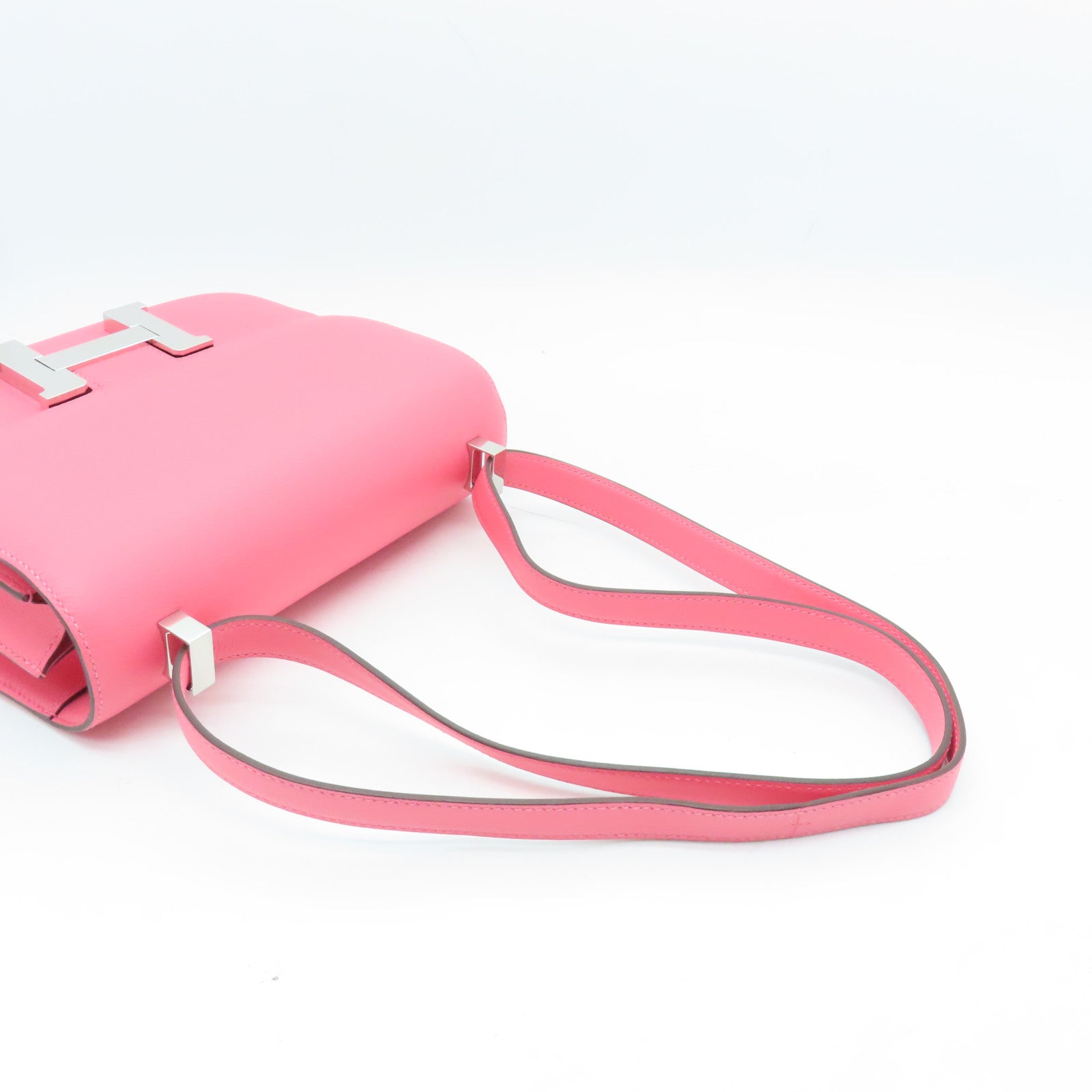 HERMES Evercolor leather Constance 24 silver buckle handle shoulder bag Rose Azalee pink