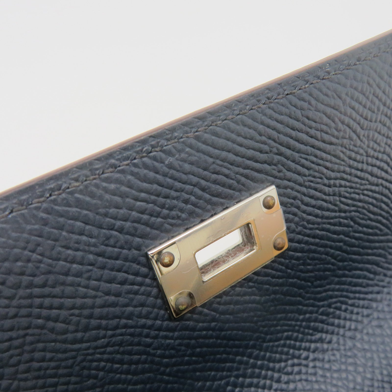 HERMES Epsom Leather Kelly To Go Wallet Shoulder Bag Silver Buckle Wallet Shoulder Bag Etain Brown