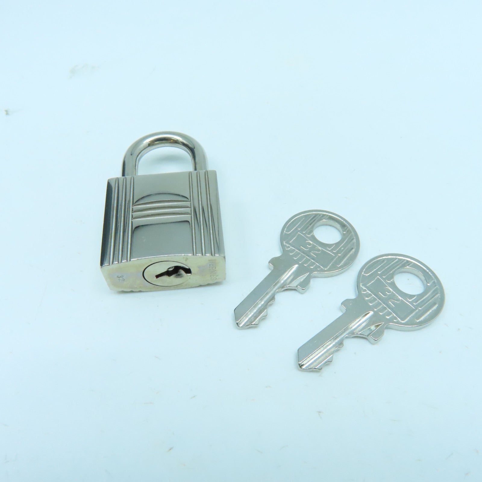 HERMES Taurillon Clemence皮革Picotin MM銀扣手挽袋海軍黑