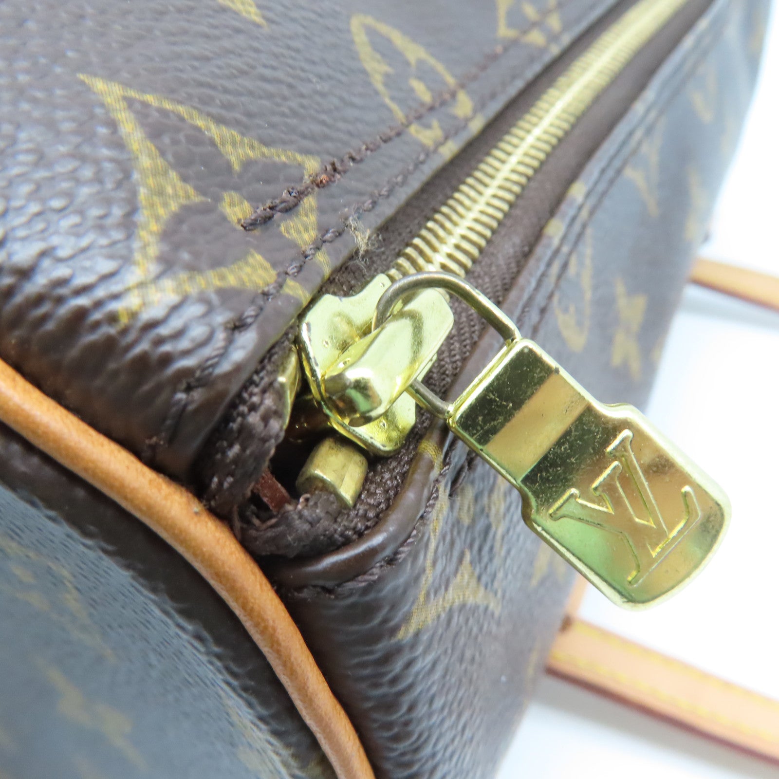 LOUIS VUITTON Monogram Papillon 26金扣手挽袋啡色