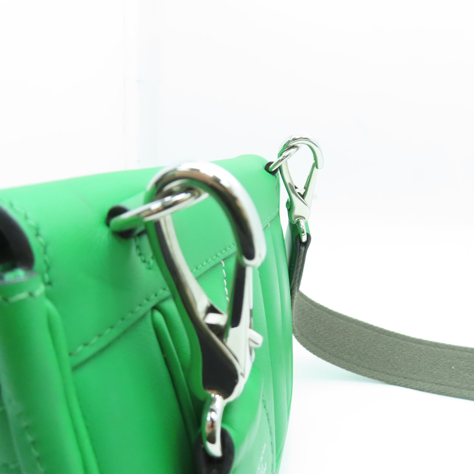 HERMES Veau Swift皮革Mini Berlin銀扣肩背袋竹子綠色