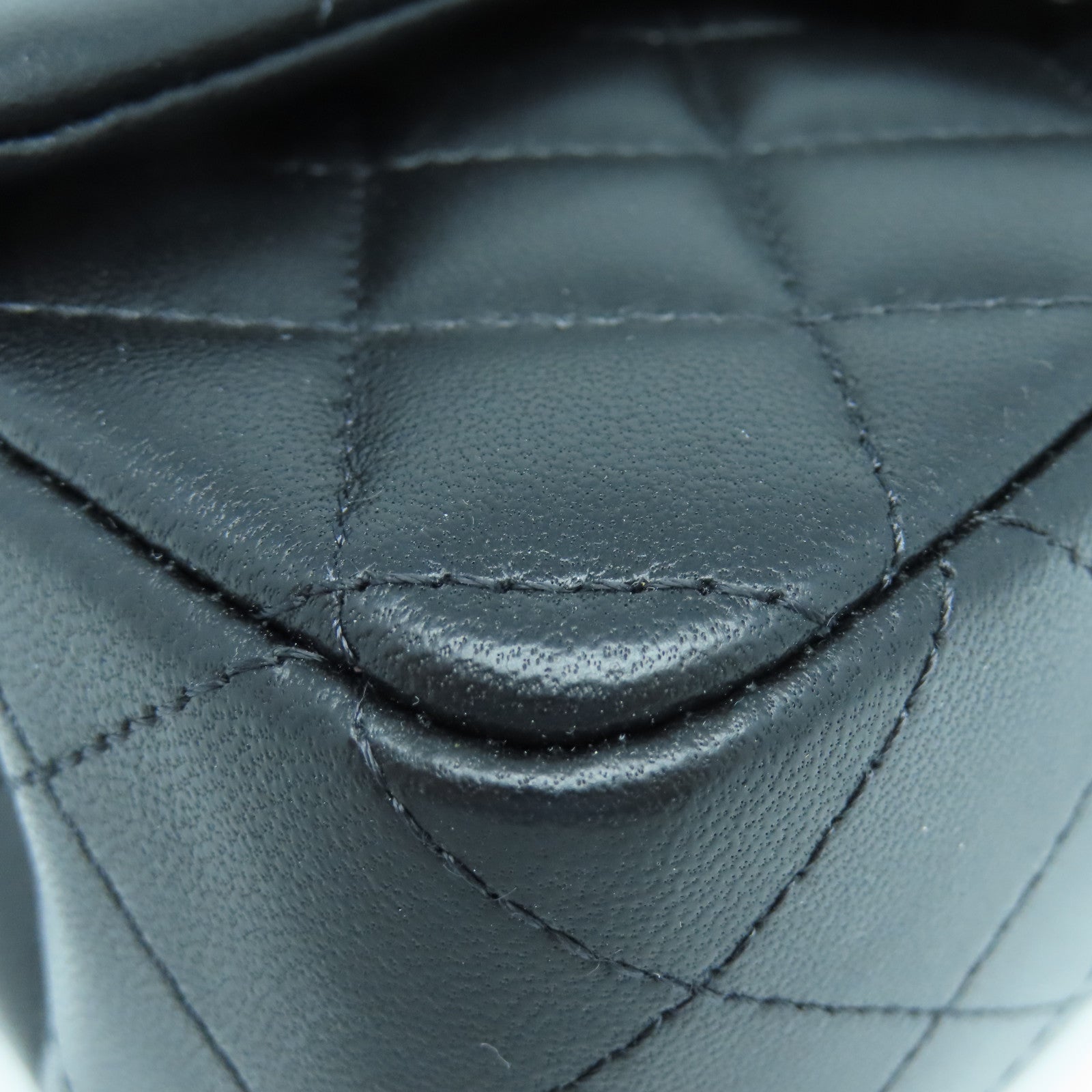 CHANEL 菱格羊皮皮革Chain Shoulder銀扣鏈帶肩背袋黑色