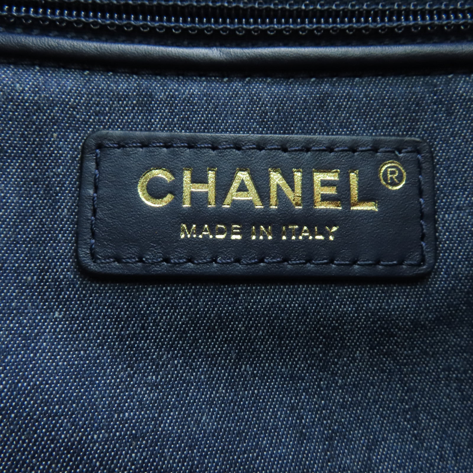 CHANEL Denim Chain Shoulder金扣鏈帶肩背藍色