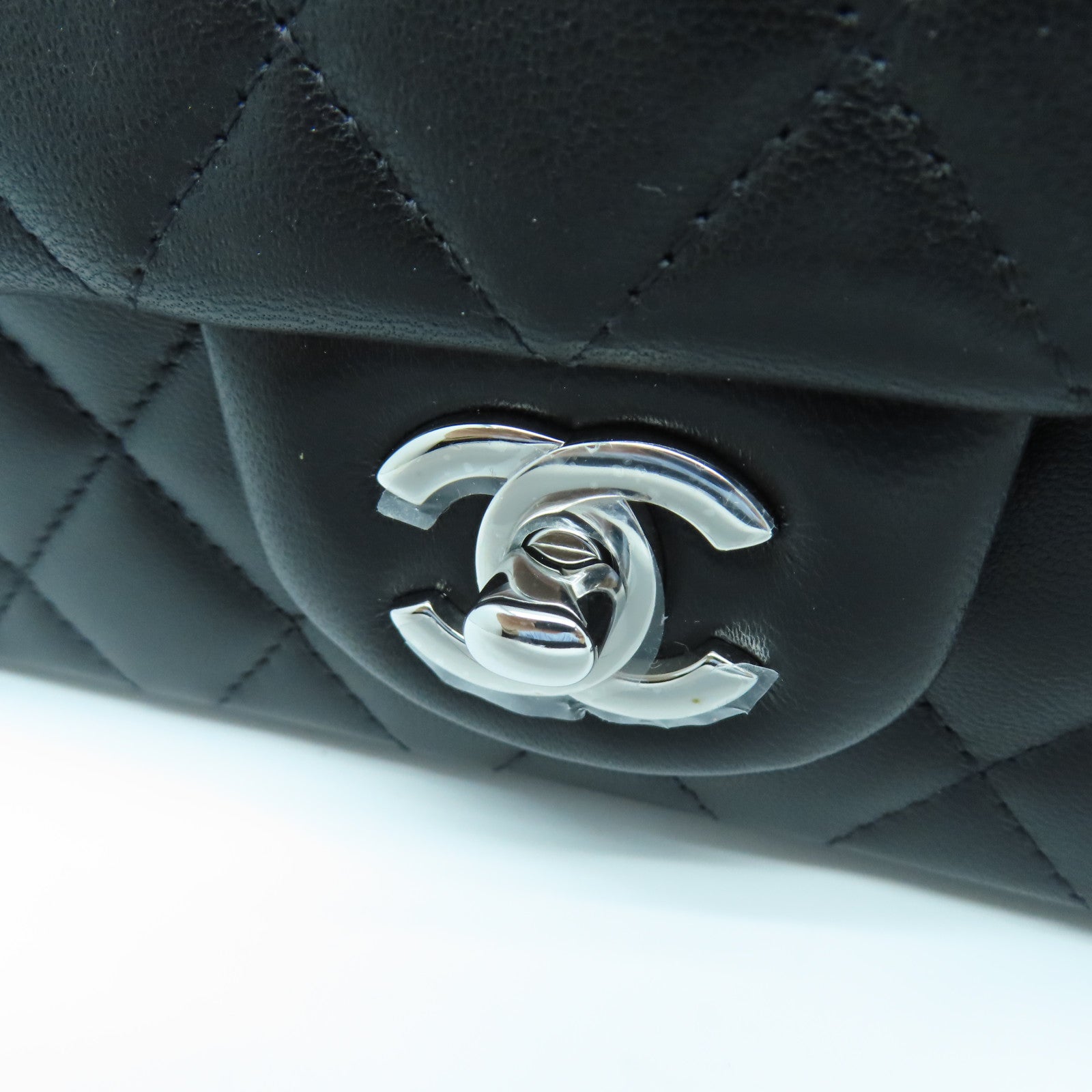 CHANEL 菱格羊皮皮革Chain Shoulder銀扣鏈帶肩背袋黑色
