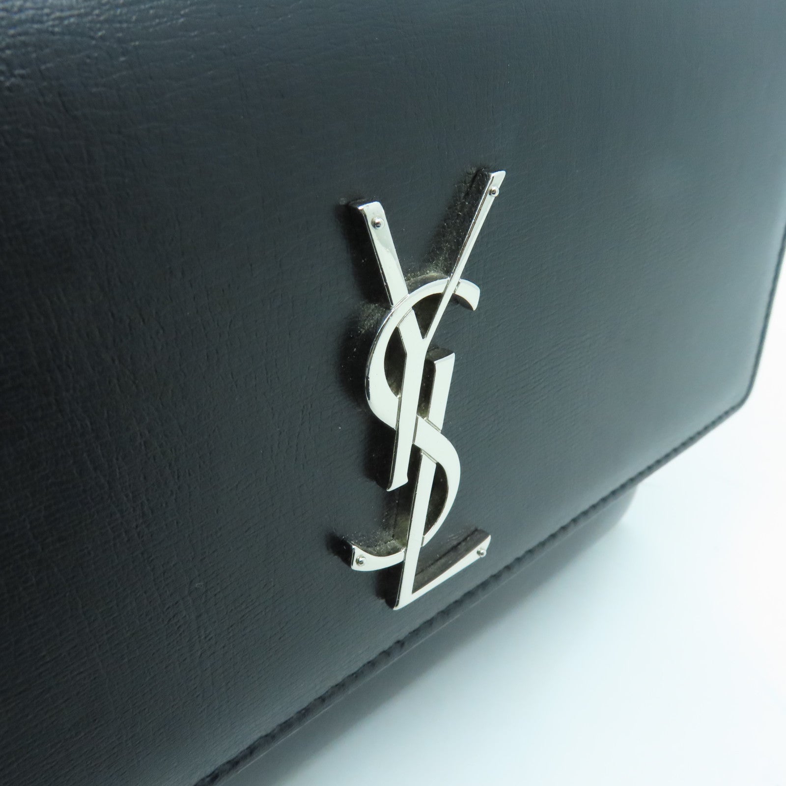 YVES SAINT LAURENT cowhide leather Shoulder Bag silver buckle handle chain shoulder bag black