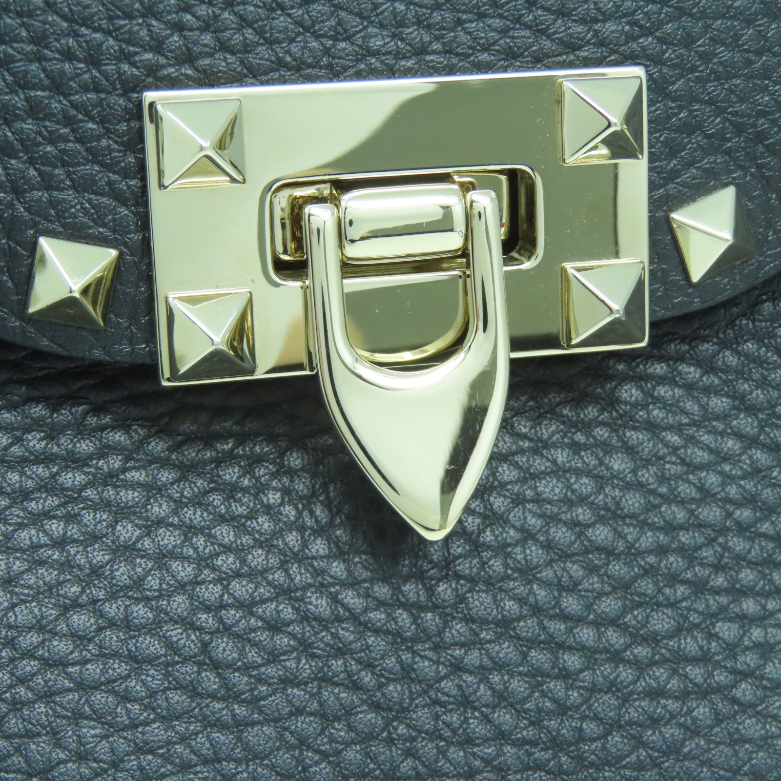 Valentino 牛皮皮革Rockstud Bag銀扣肩背袋黑色