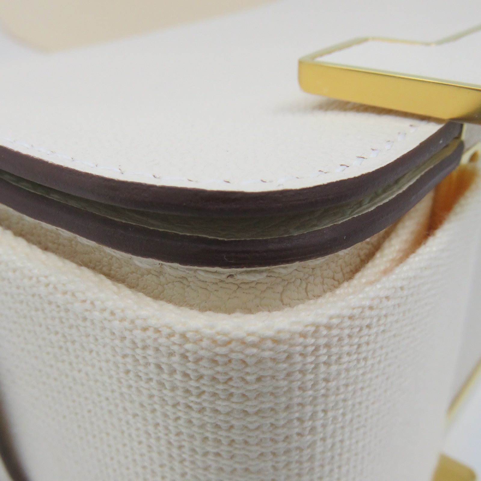 HERMES 【激減優惠】Chevre皮革Geta Shoulder Bag金扣肩背袋Nata米白色