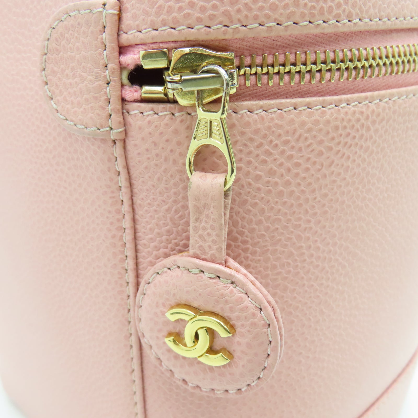 CHANEL Caviar皮革Cosmetic Bag金扣手挽袋粉紅色