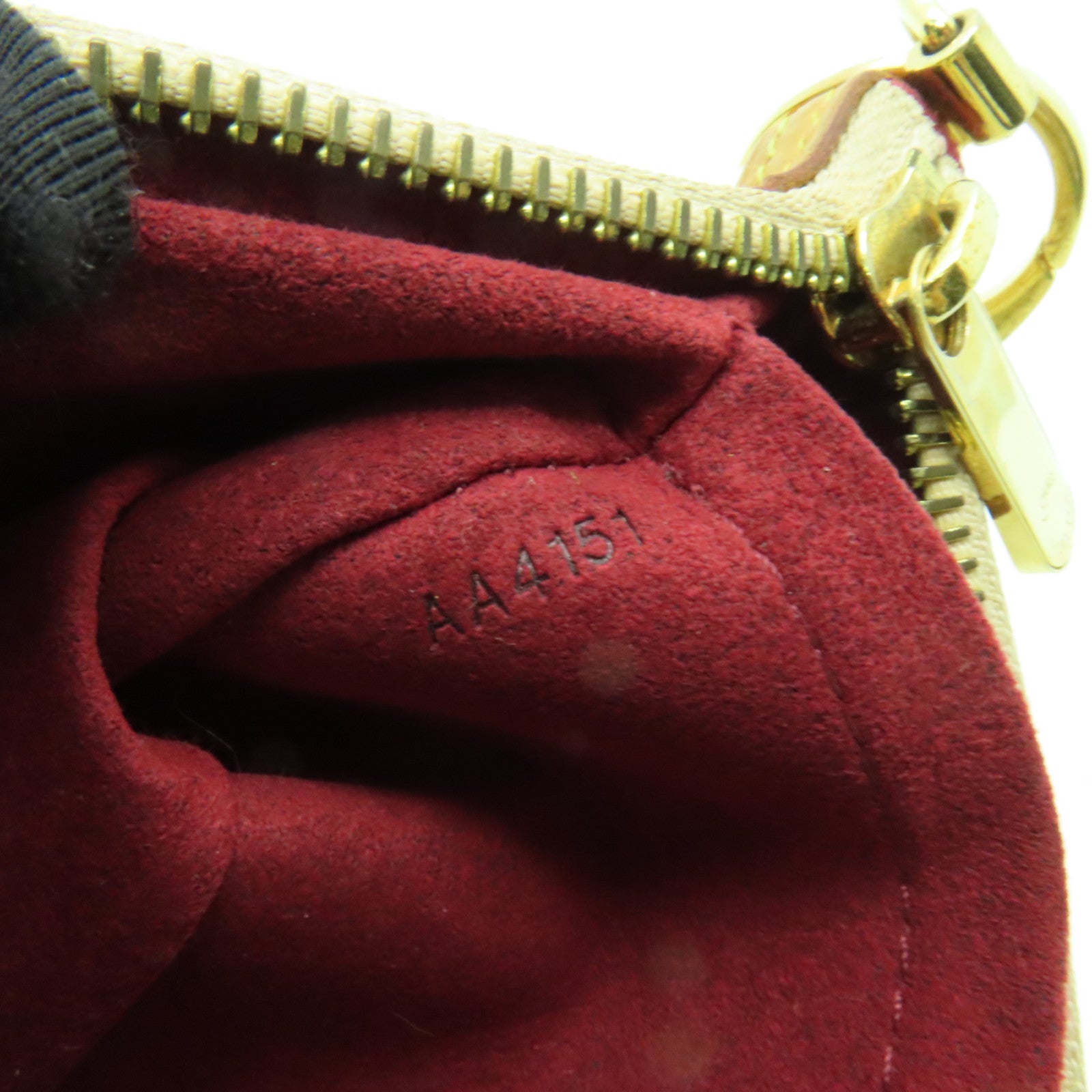 LOUIS VUITTON Monogram Multicolore Pochette Milla MM金扣鏈帶肩背袋白色/多色