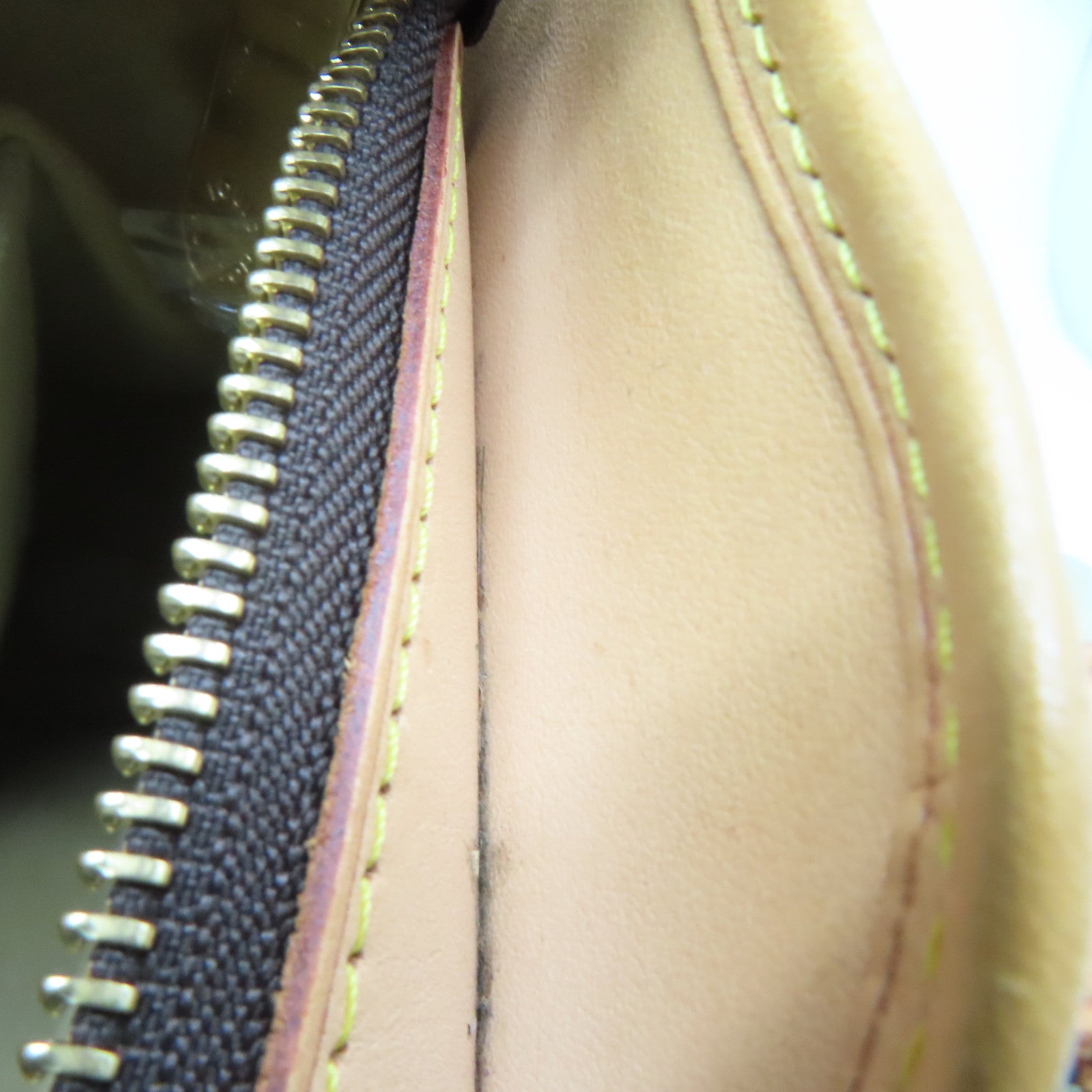 LOUIS VUITTON Monogram Boesi PM金扣手挽袋啡色