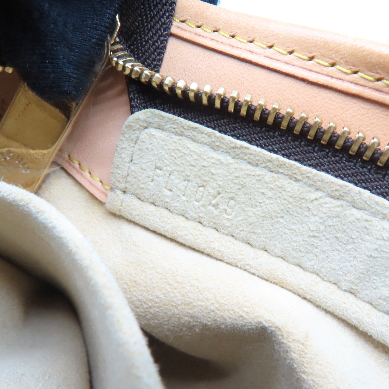 LOUIS VUITTON Monogram Boesi PM金扣手挽袋啡色