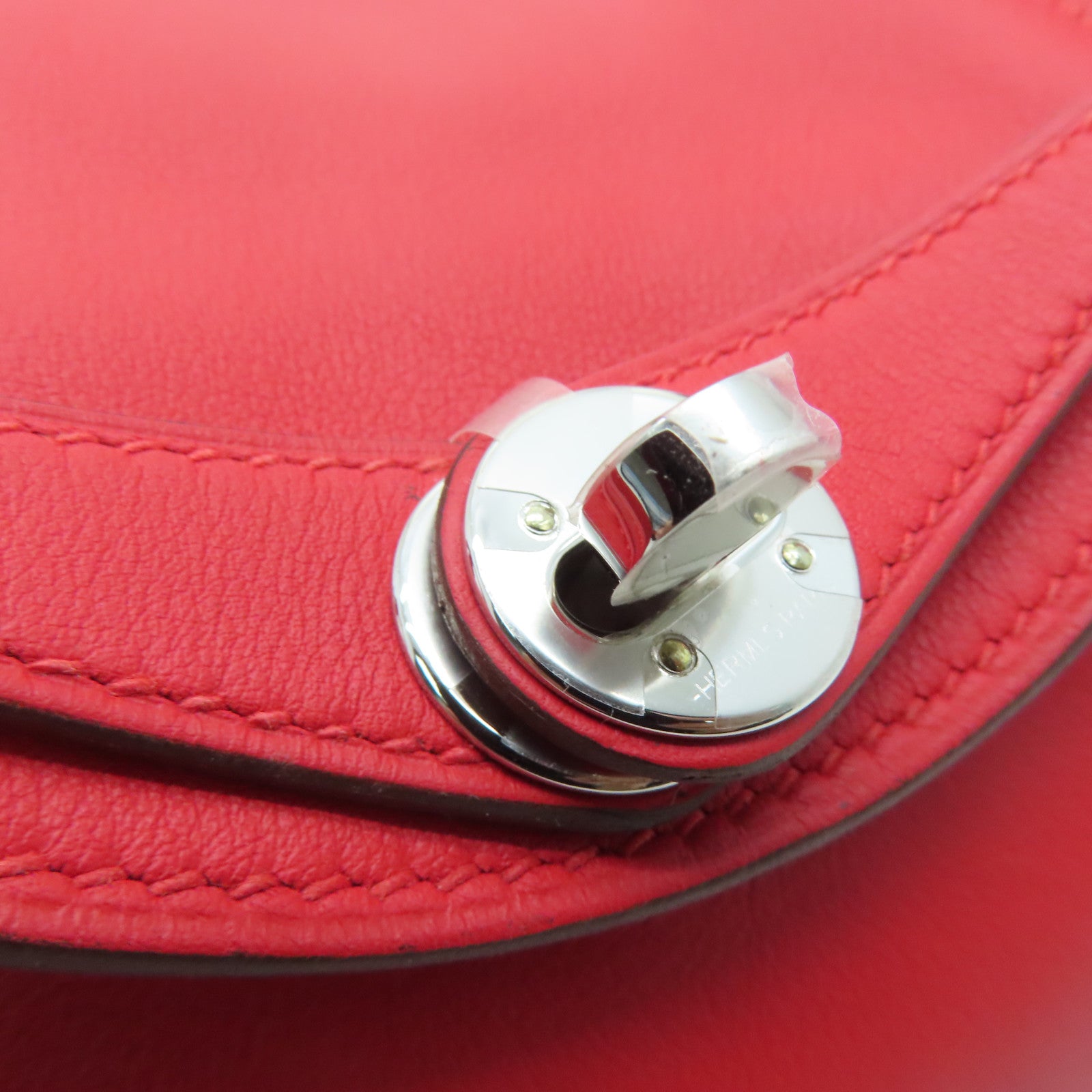 HERMES 【激减优惠】Swift皮革Mini Lindy银扣肩背袋Rose De Coeur红色