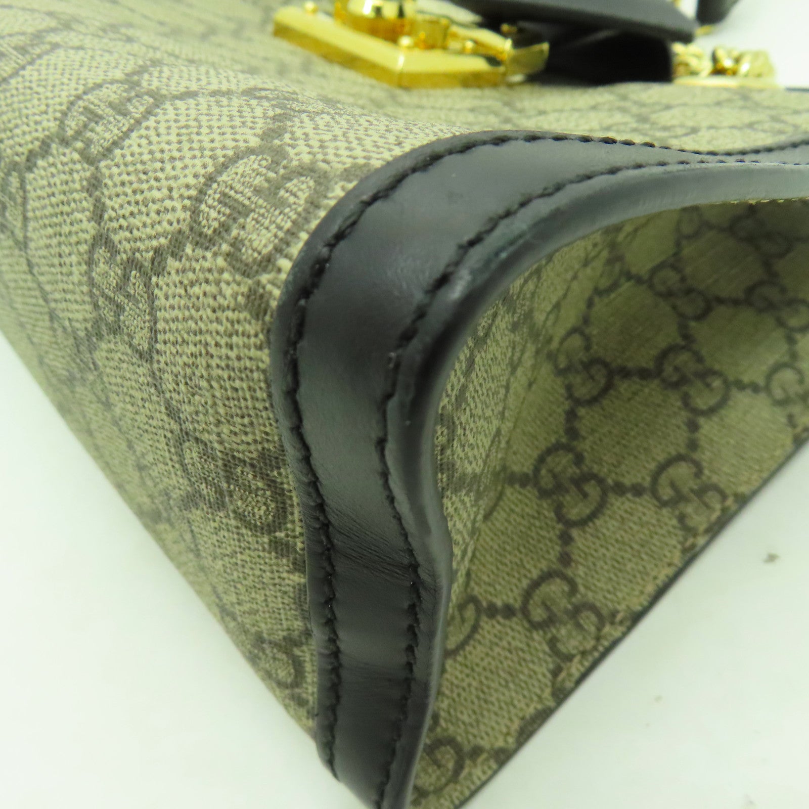 GUCCI 塗層帆布Chain Shoulder金扣鏈帶肩背袋黑色