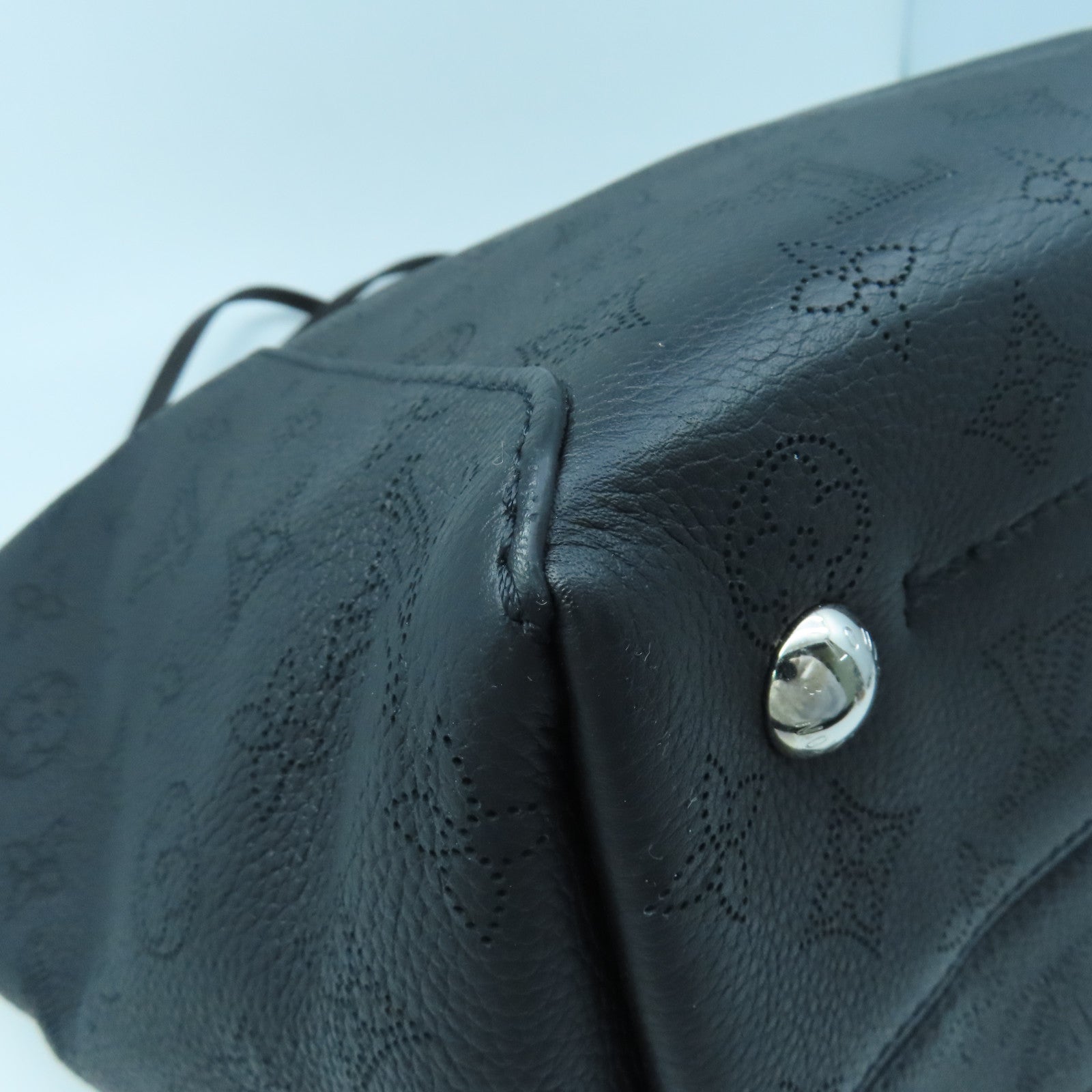 LOUIS VUITTON Mahina Hina MM Silver Buckle Handle Bag Black