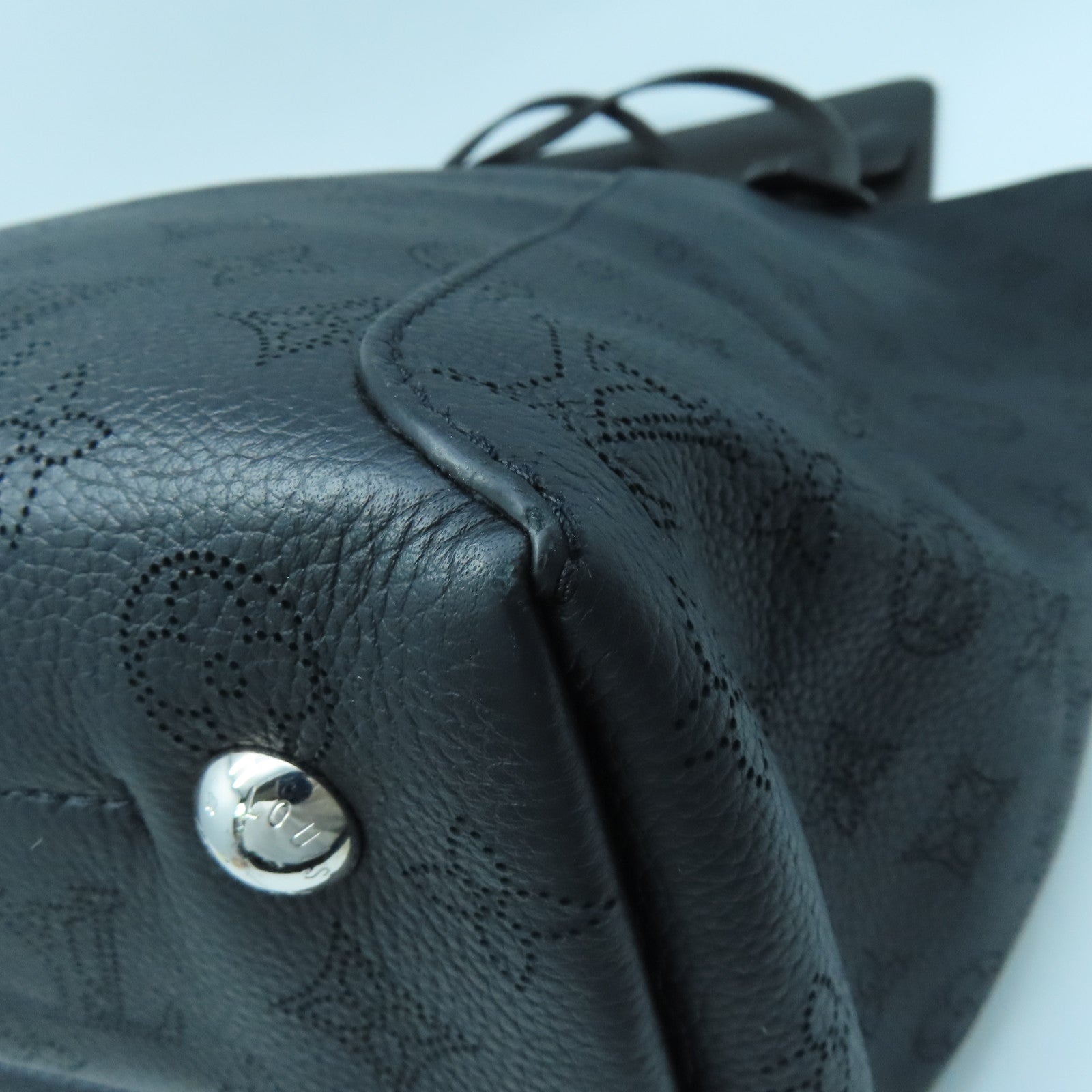LOUIS VUITTON Mahina Hina MM Silver Buckle Handle Bag Black