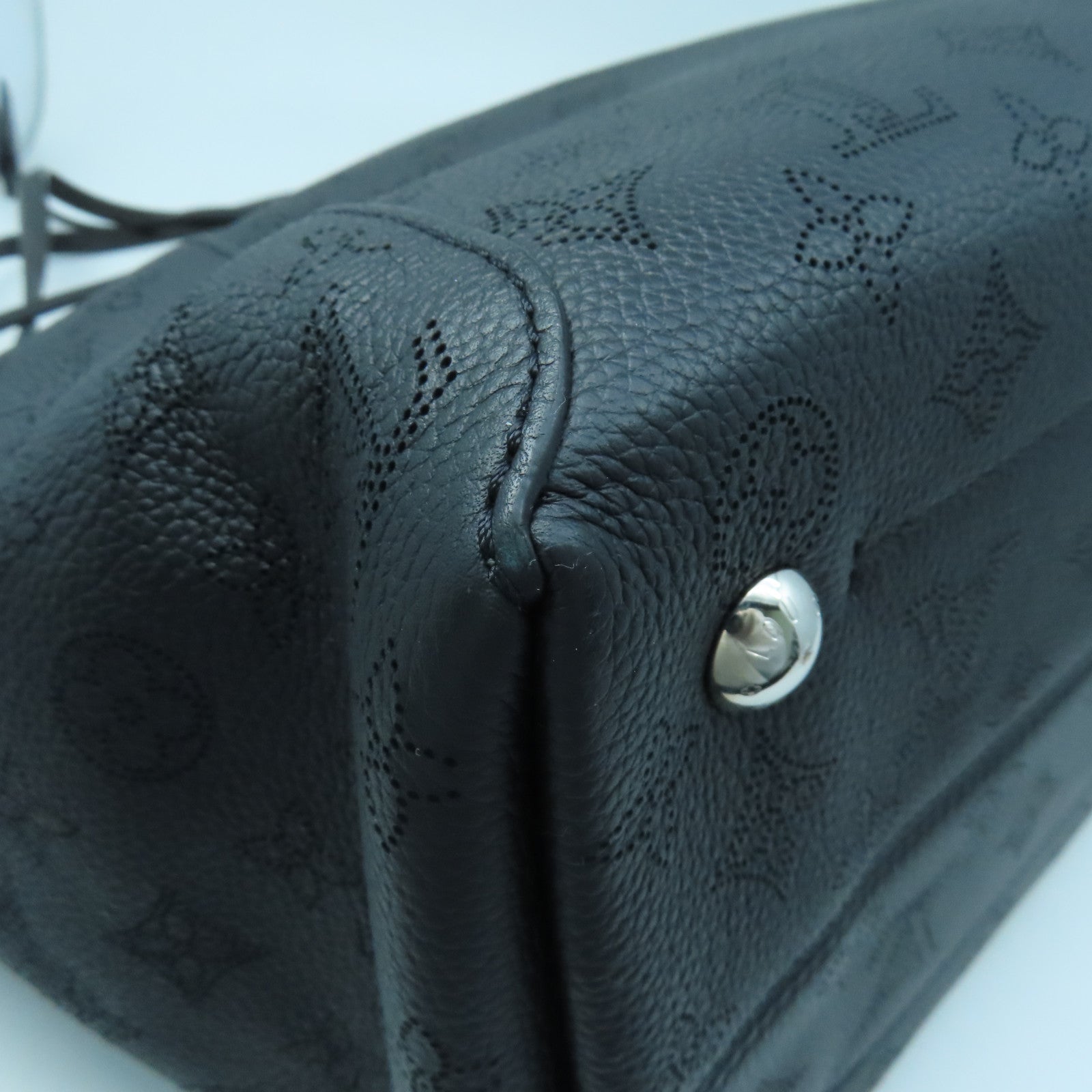 LOUIS VUITTON Mahina Hina MM Silver Buckle Handle Bag Black