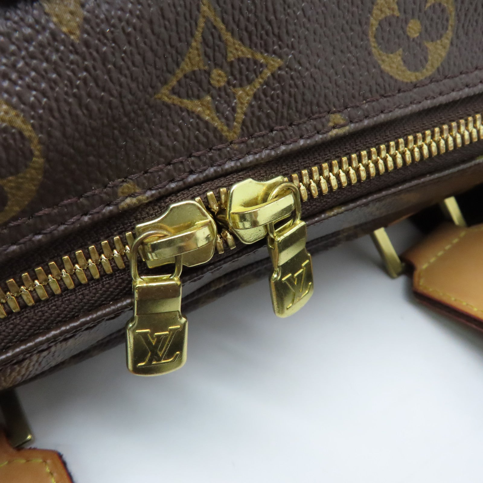 LOUIS VUITTON Monogram Sac Bosphore Gold Buckle Handle Shoulder Bag Brown