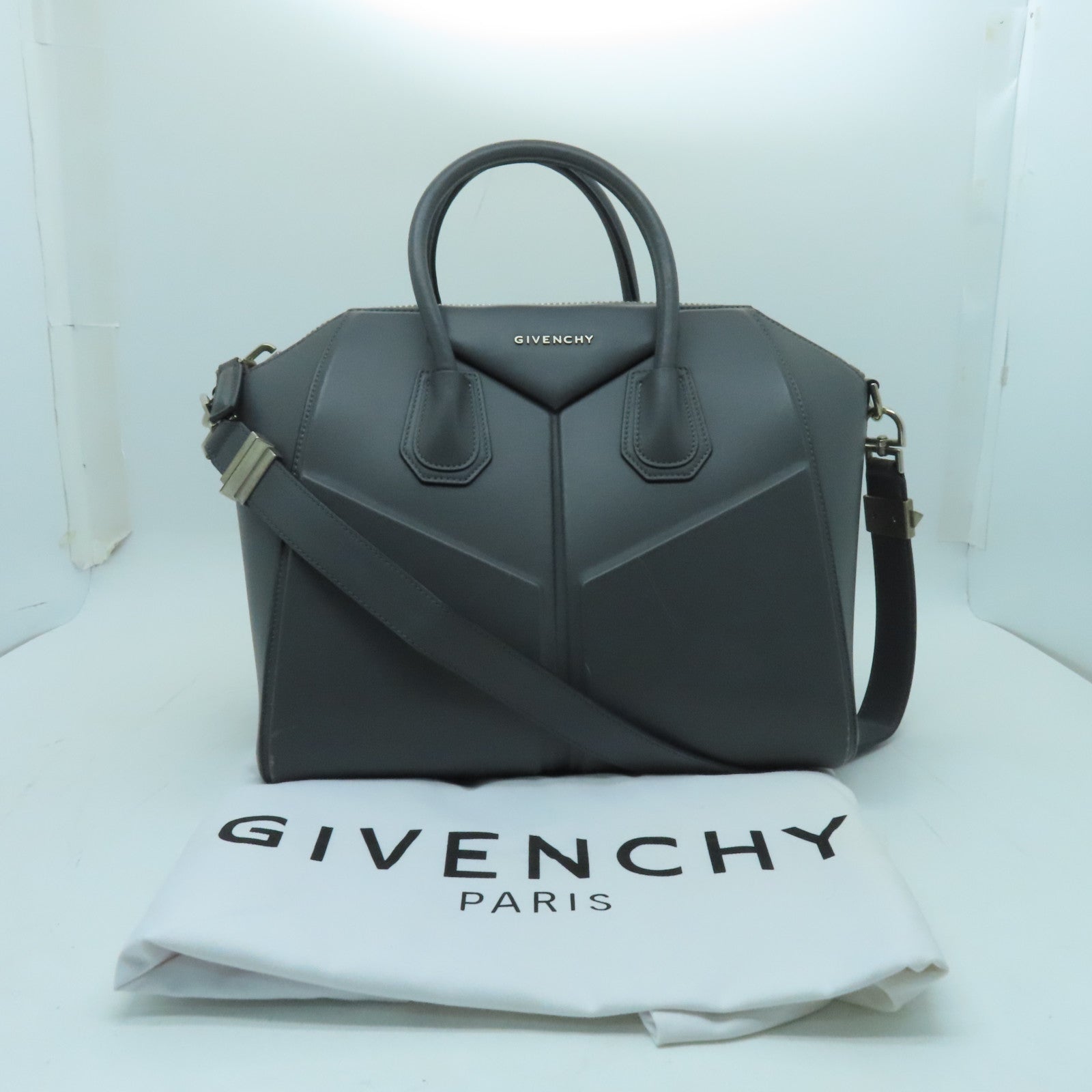 GIVENCHY 牛皮皮革Shoulder Bag銀扣肩背袋灰色