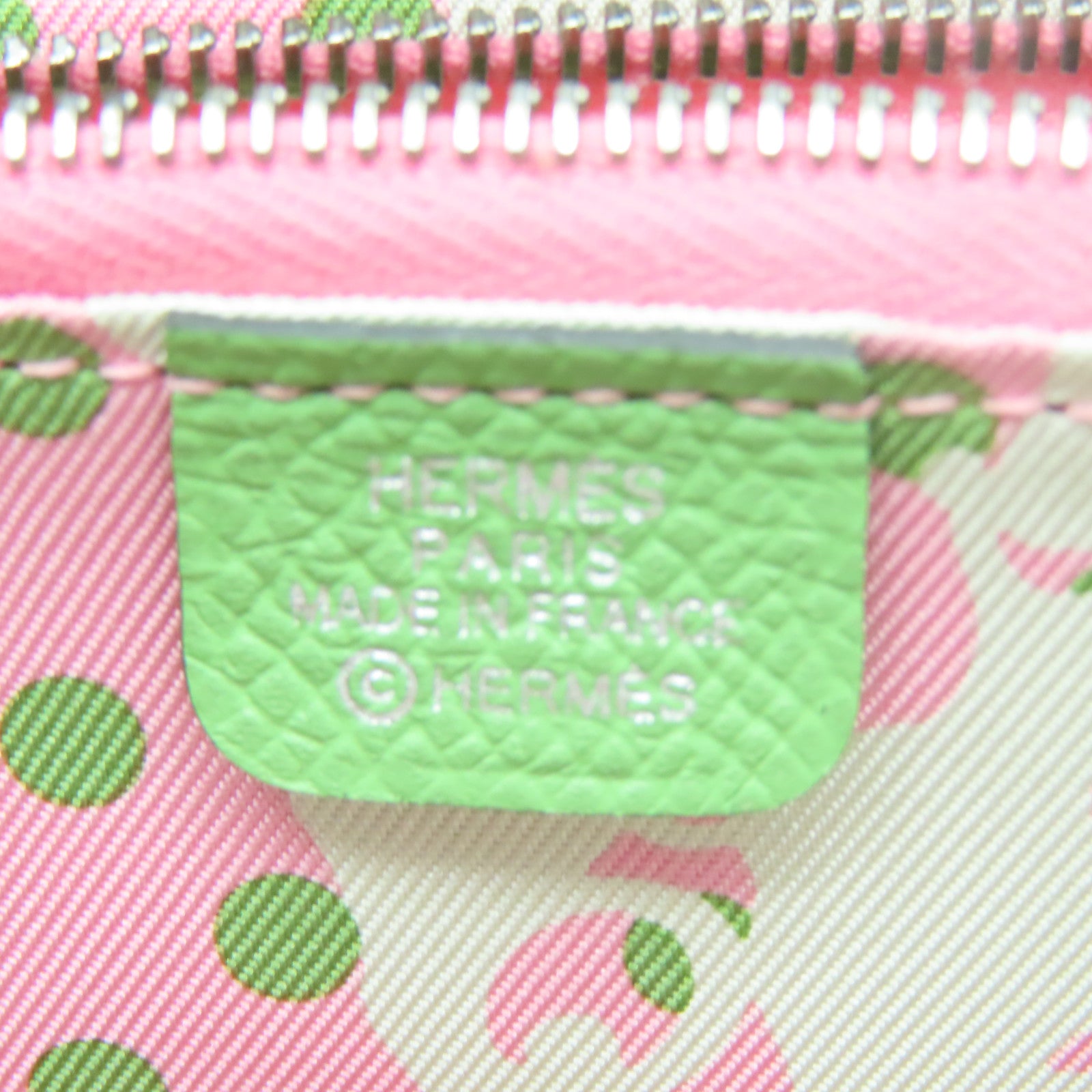 HERMES Epsom皮革Silk In Wallet銀扣錢包Vert Criquet蟋綠/牛油果/酪梨綠色