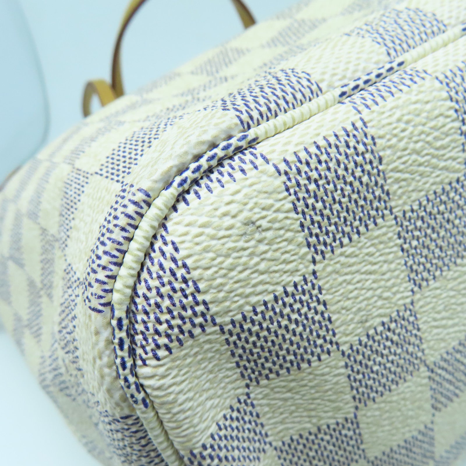 LOUIS VUITTON Damier Azur Neverfull PM Gold Buckle Handle Bag White