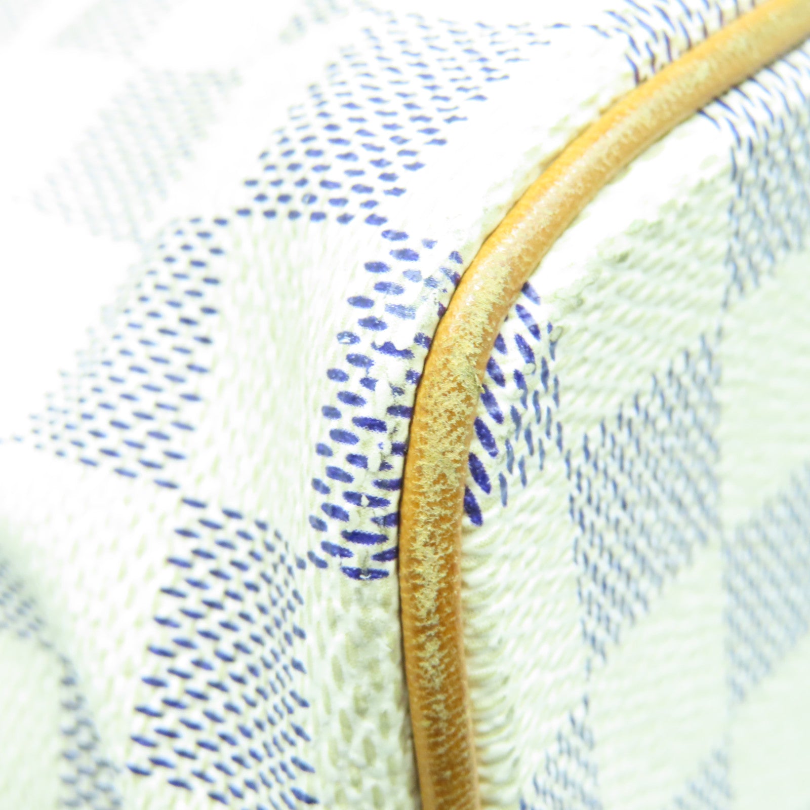 LOUIS VUITTON Damier Azur Saleya MM金扣手挽袋米色