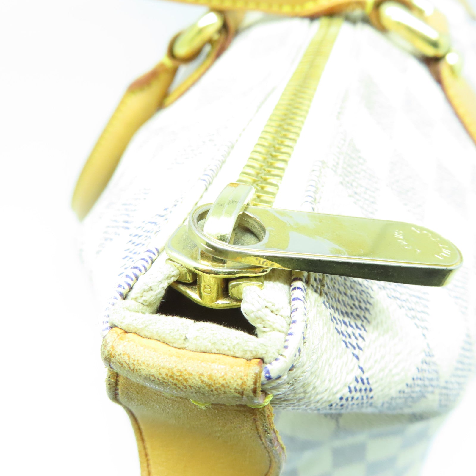 LOUIS VUITTON Damier Azur Saleya MM金扣手挽袋米色
