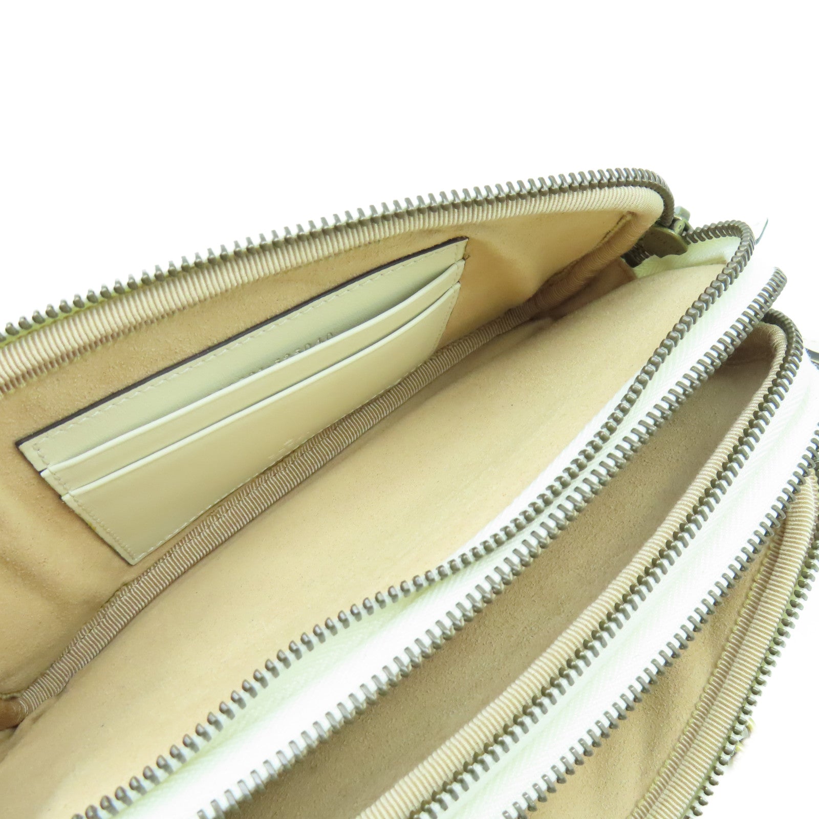 GUCCI 牛皮皮革Shoulder Bag金扣鏈帶肩背袋白色