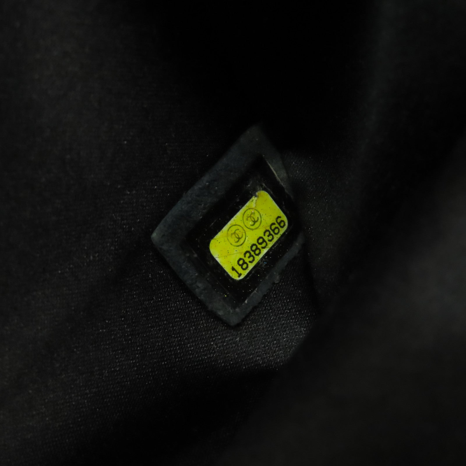 CHANEL 菱格羊皮皮革Chain Shoulder銀扣鏈帶肩背袋黑色