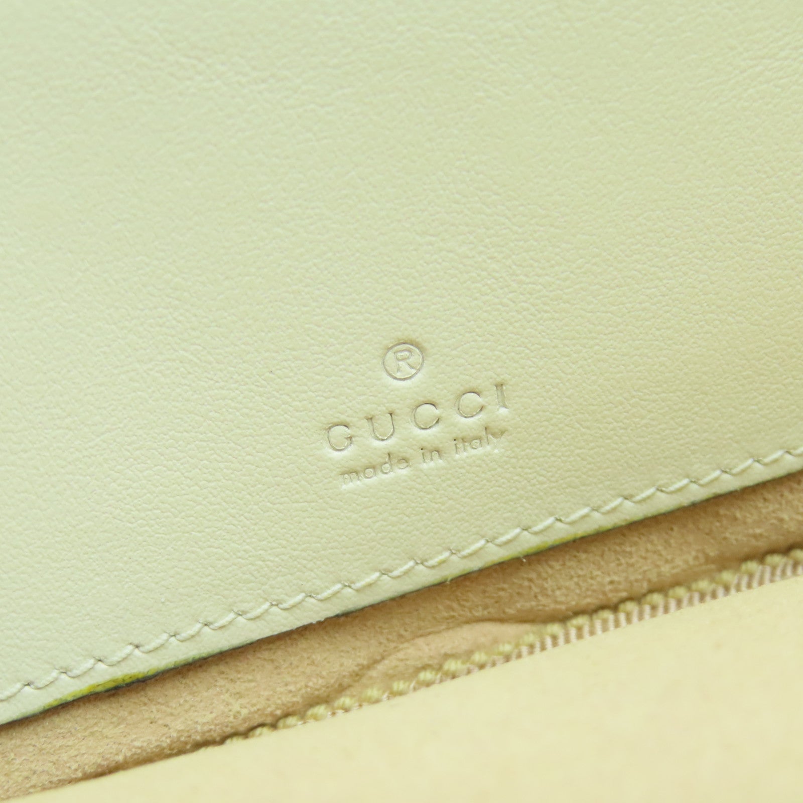 GUCCI 牛皮皮革Shoulder Bag金扣鏈帶肩背袋白色