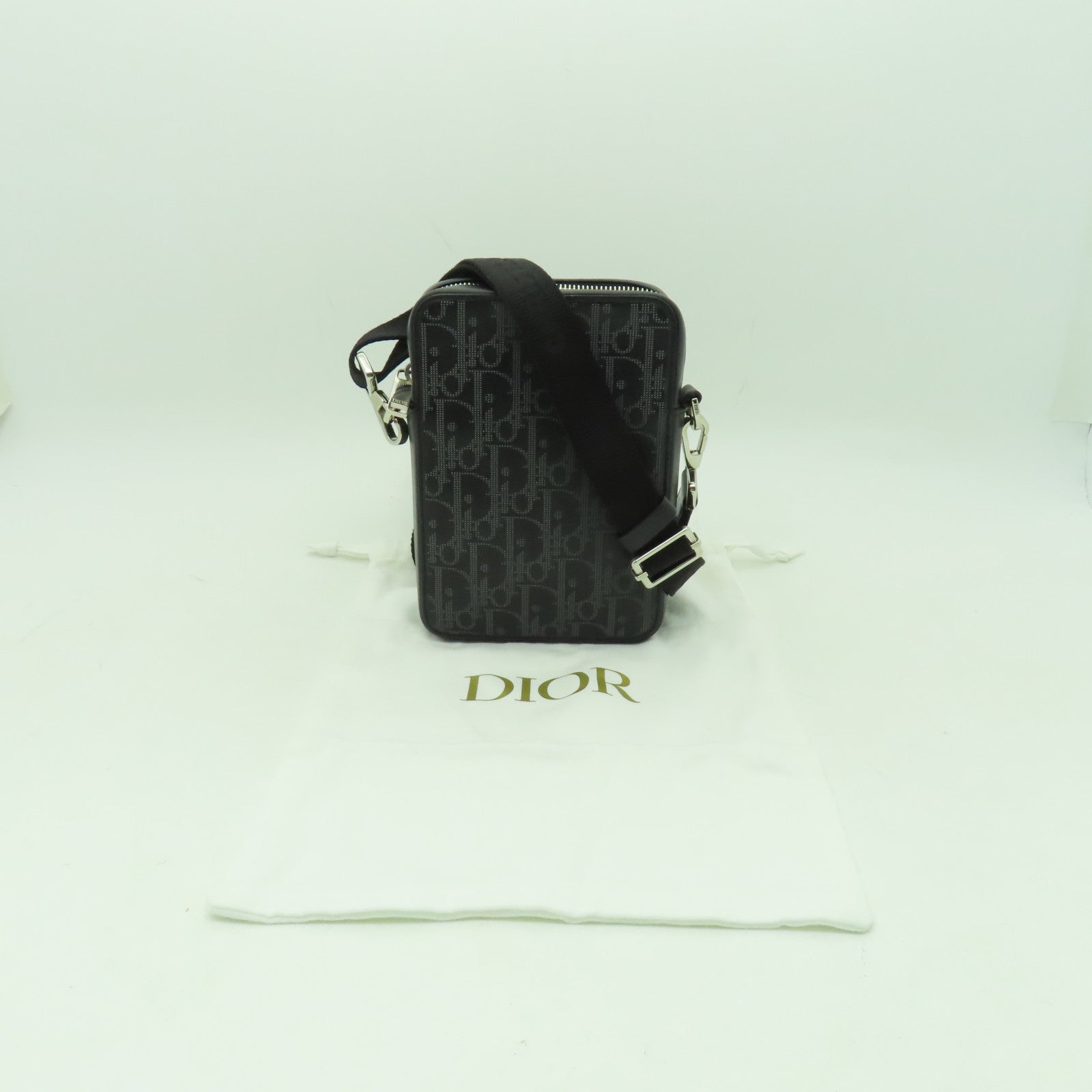 Dior 牛皮皮革Oblique Galaxy Vertical銀扣肩背袋黒色