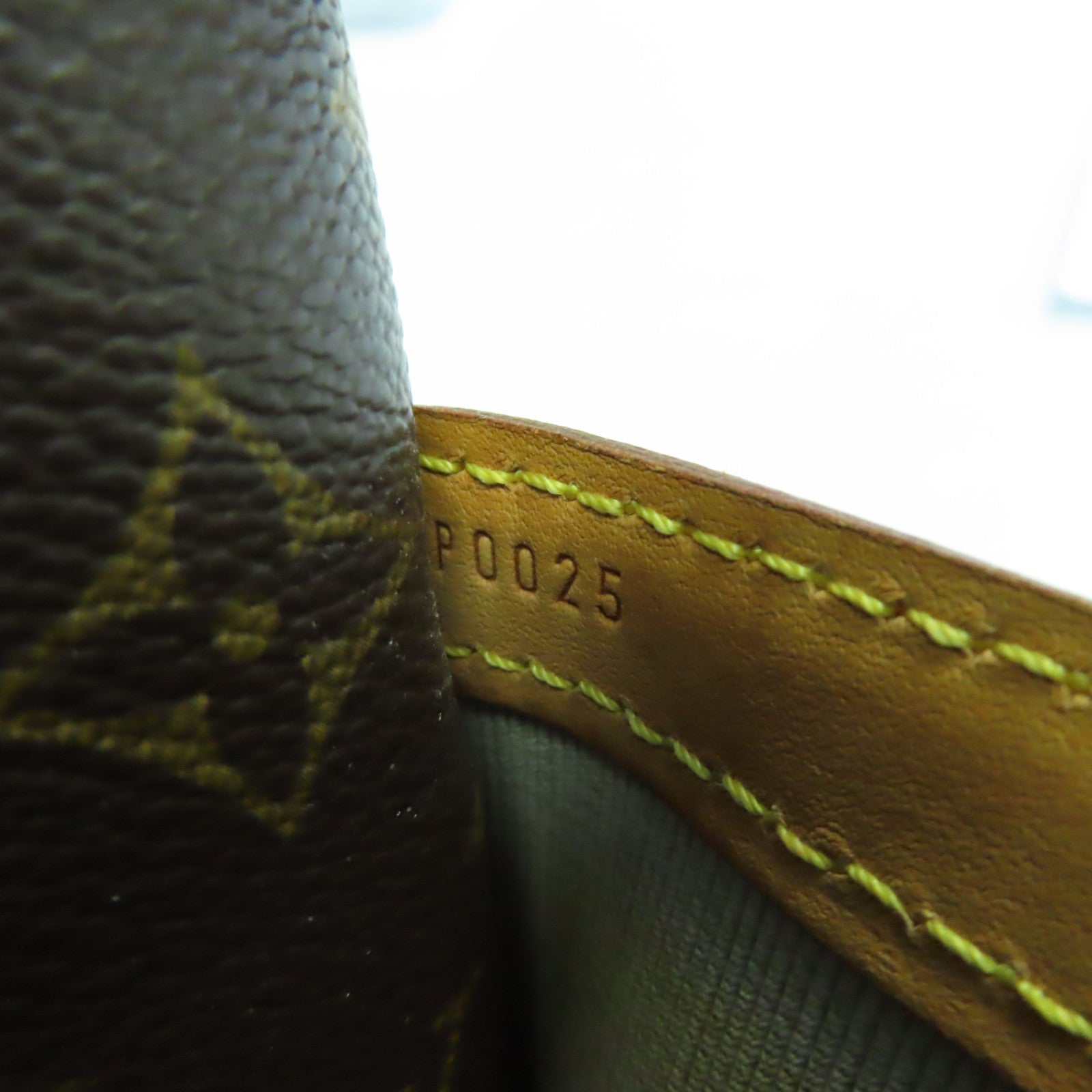 LOUIS VUITTON Monogram Reporter PM Shoulder Bag肩背袋啡色