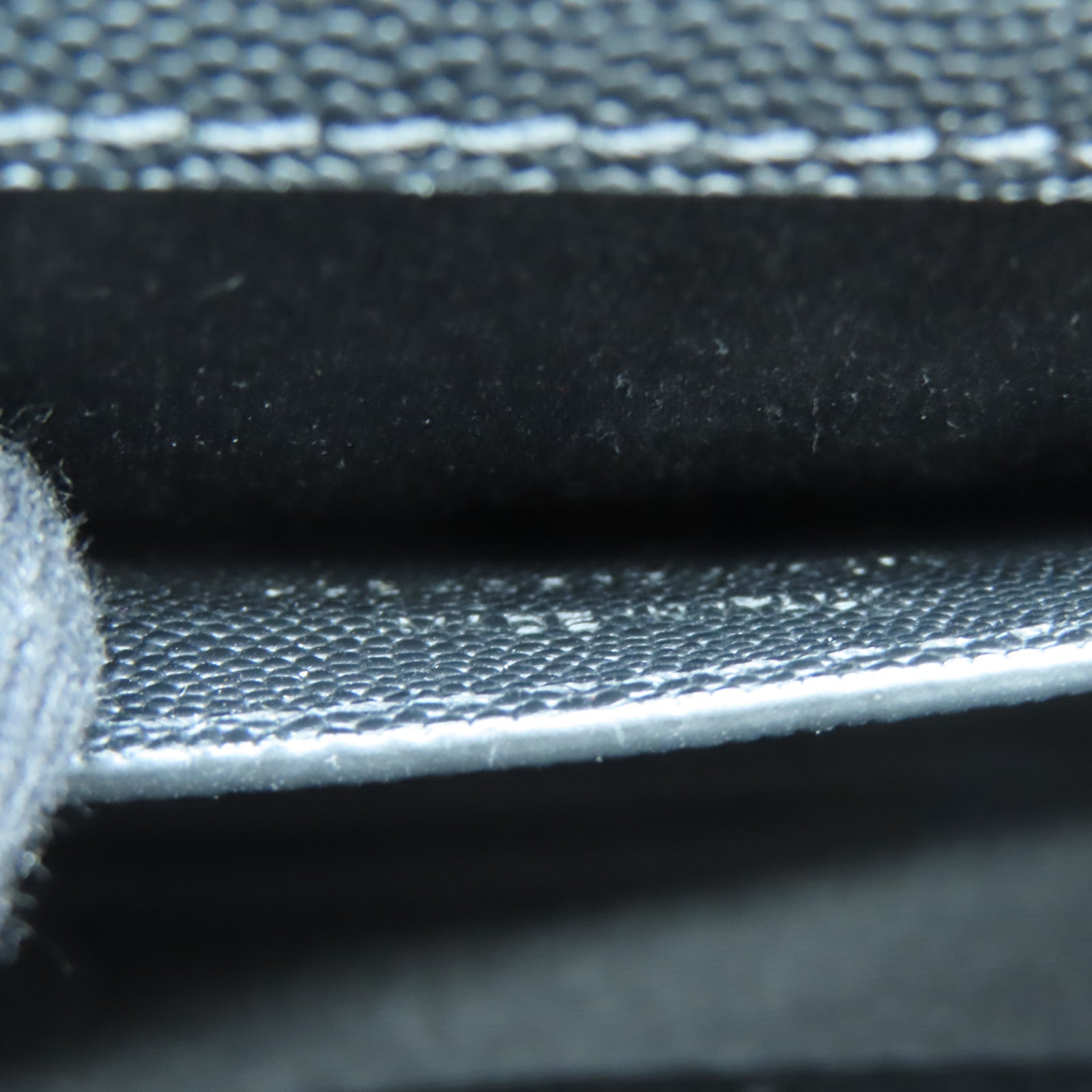 SAINT LAURENT 牛皮皮革Chain Shoulder黑扣链带肩背袋黑色
