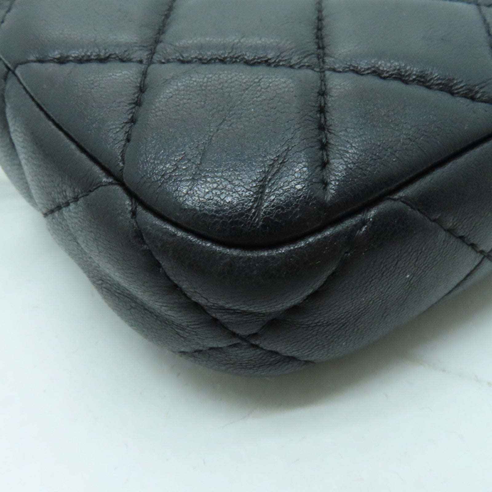 CHANEL 菱格羊皮皮革Chain Shoulder金扣鏈帶肩背袋黑色