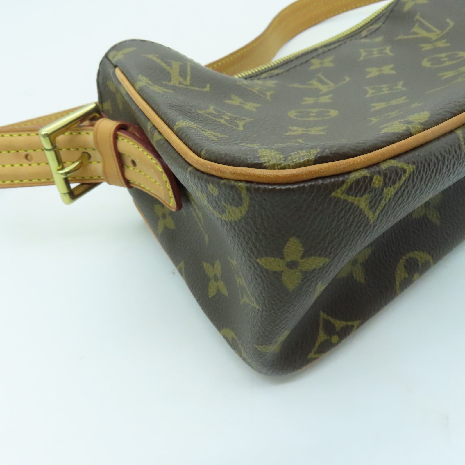 LOUIS VUITTON Monogram Viva Cite MM Shoulder Bag金扣肩背袋啡色