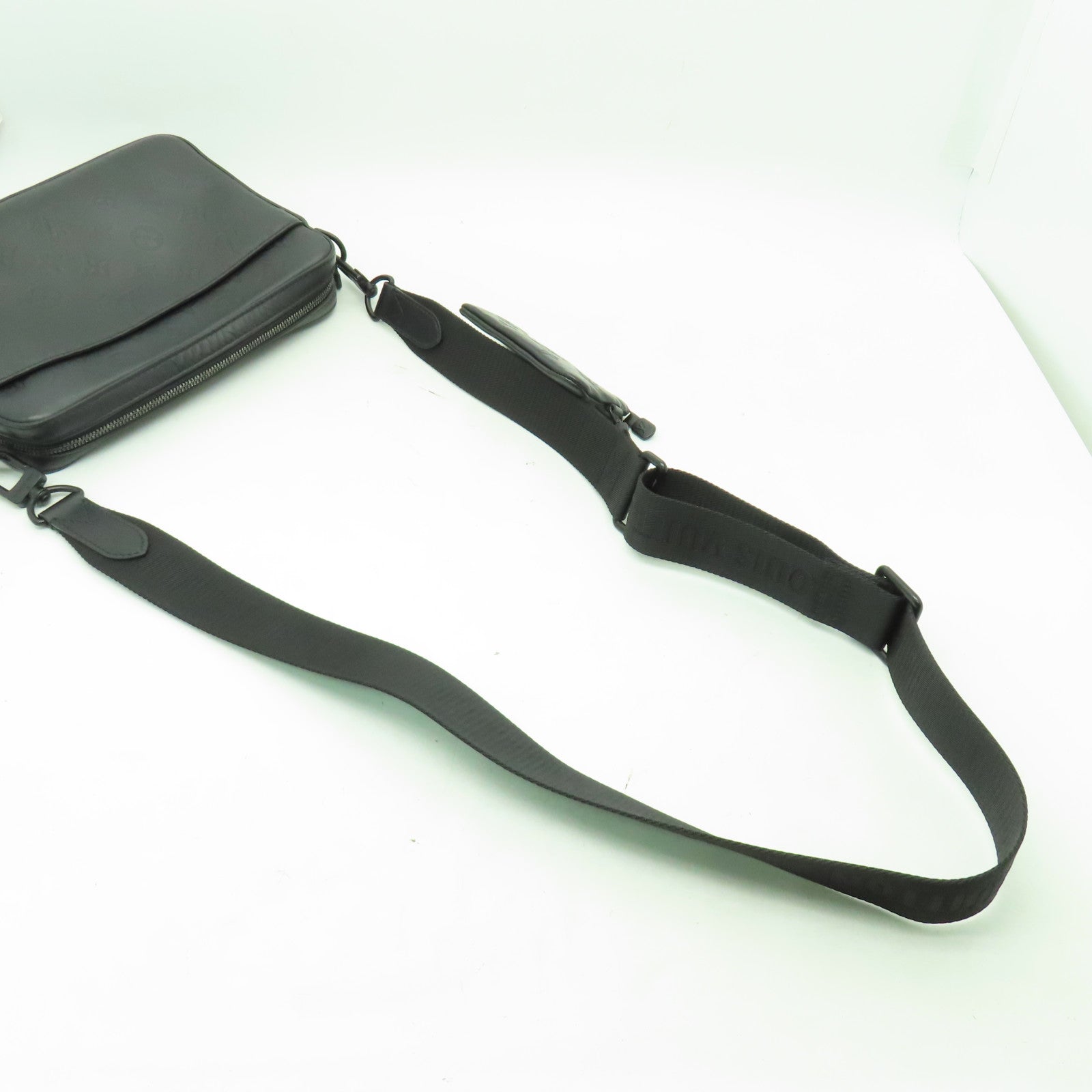 LOUIS VUITTON Monogram Shadow Duo Messenger肩背袋黑色