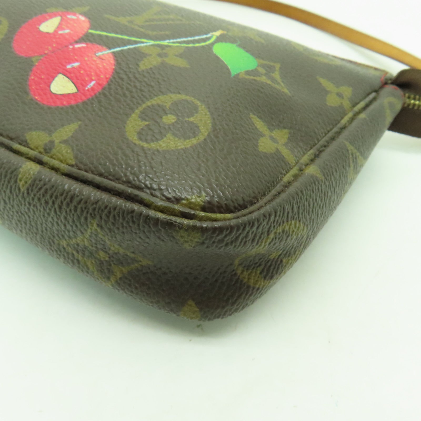 LOUIS VUITTON Monogram Pochette Accessories金扣手挽袋棕色