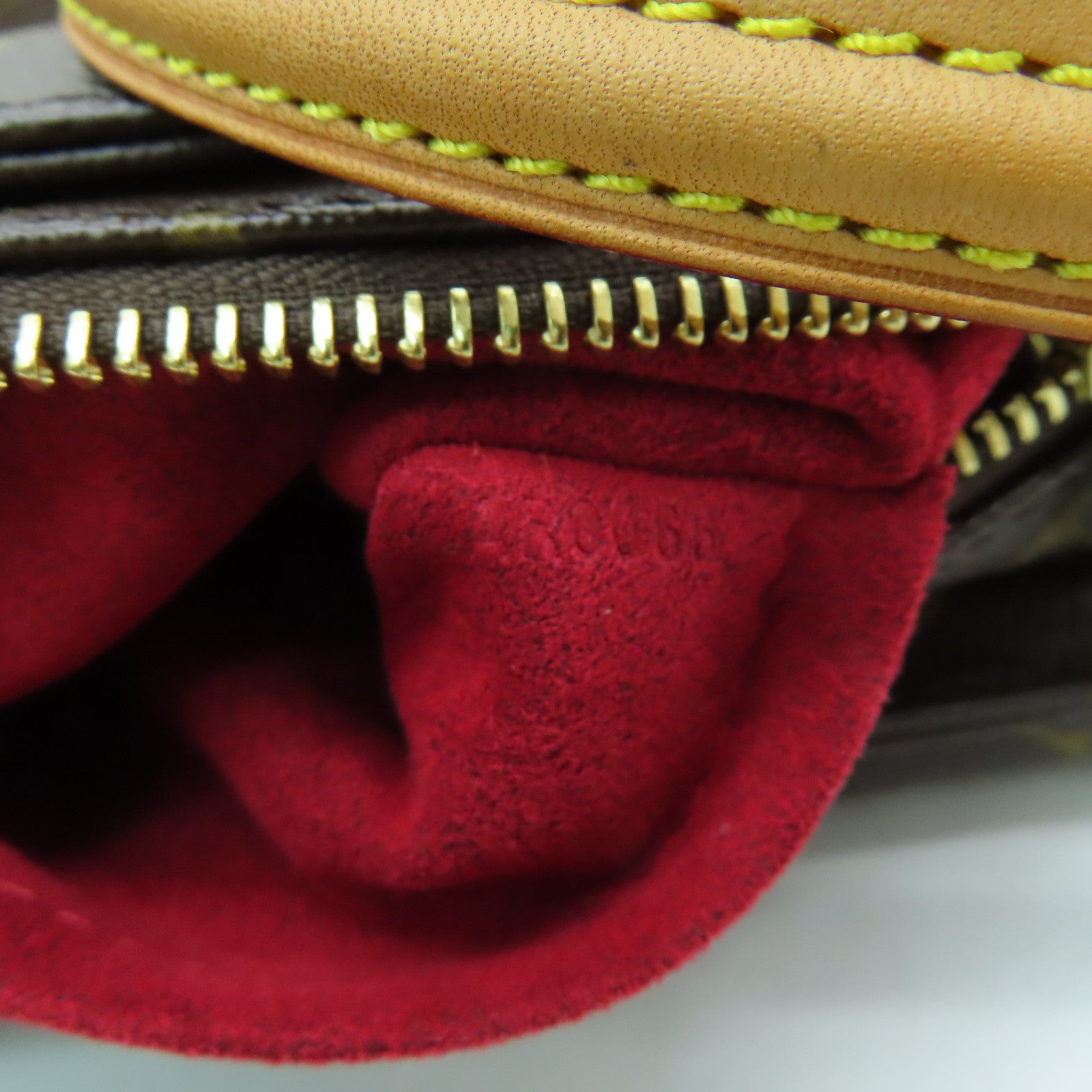 LOUIS VUITTON Monogram Viva Cite MM Shoulder Bag金扣肩背袋啡色