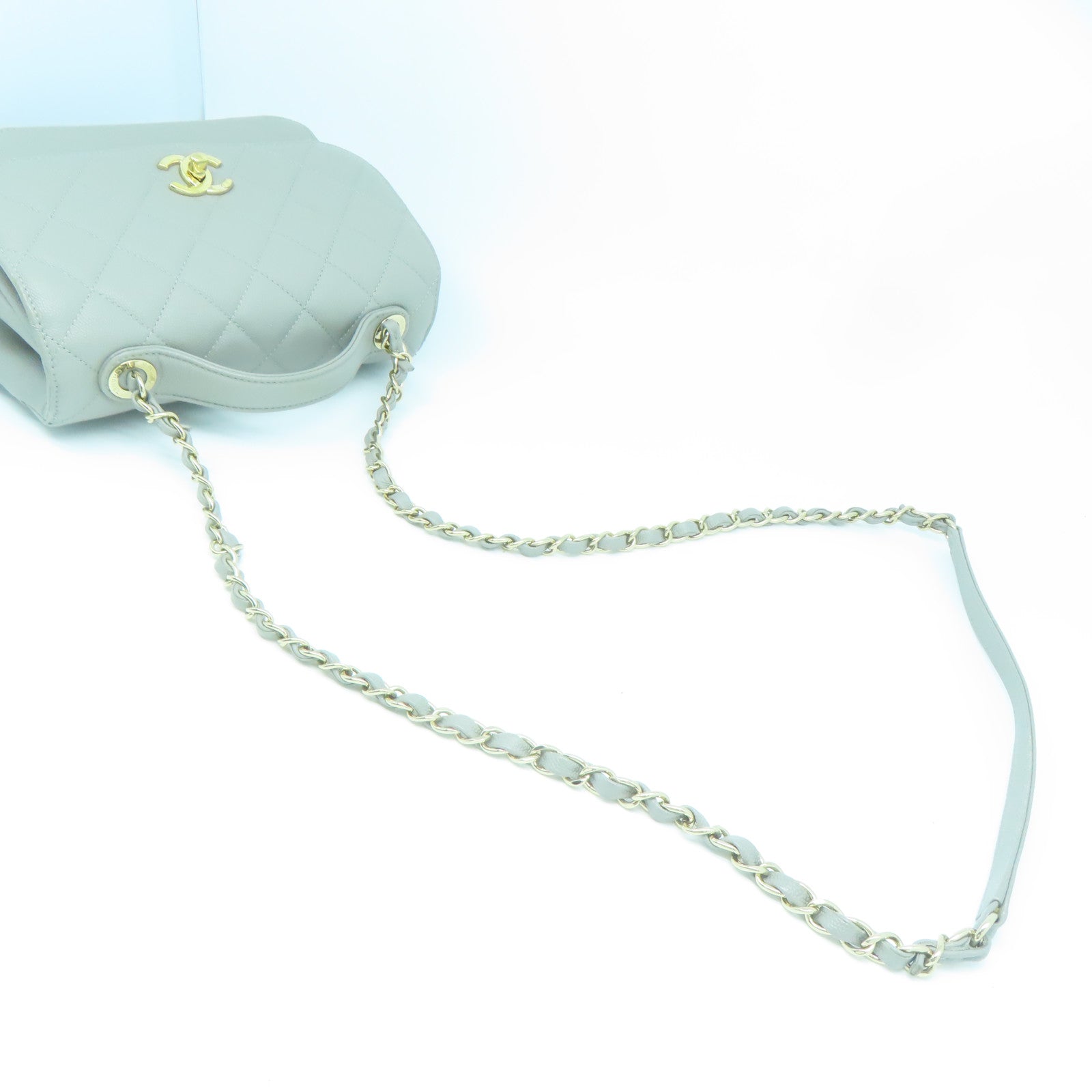 CHANEL 菱格Caviar皮革Chain Shoulder金扣鏈帶肩背袋灰色
