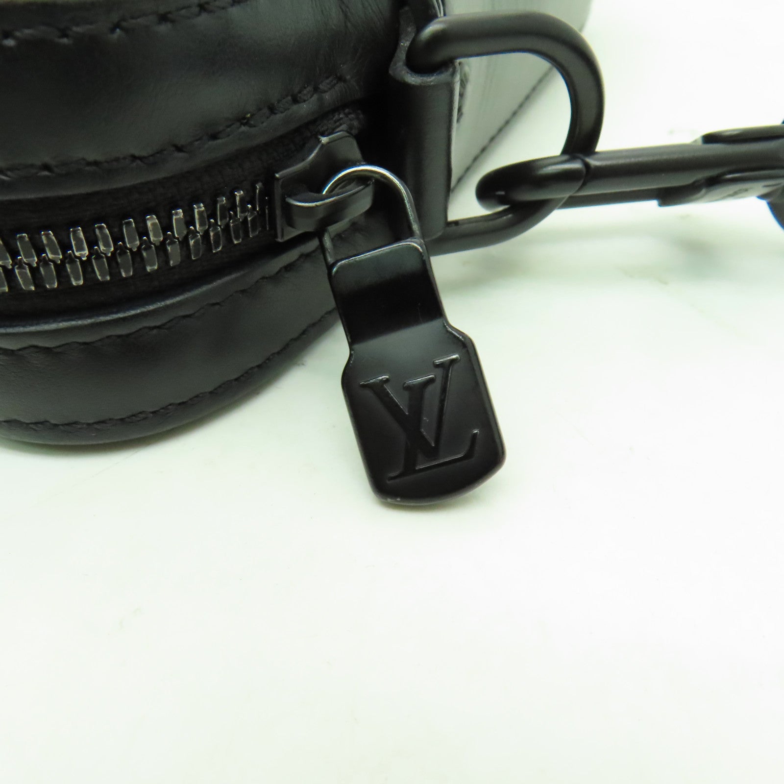 LOUIS VUITTON Monogram Shadow Duo Messenger肩背袋黑色