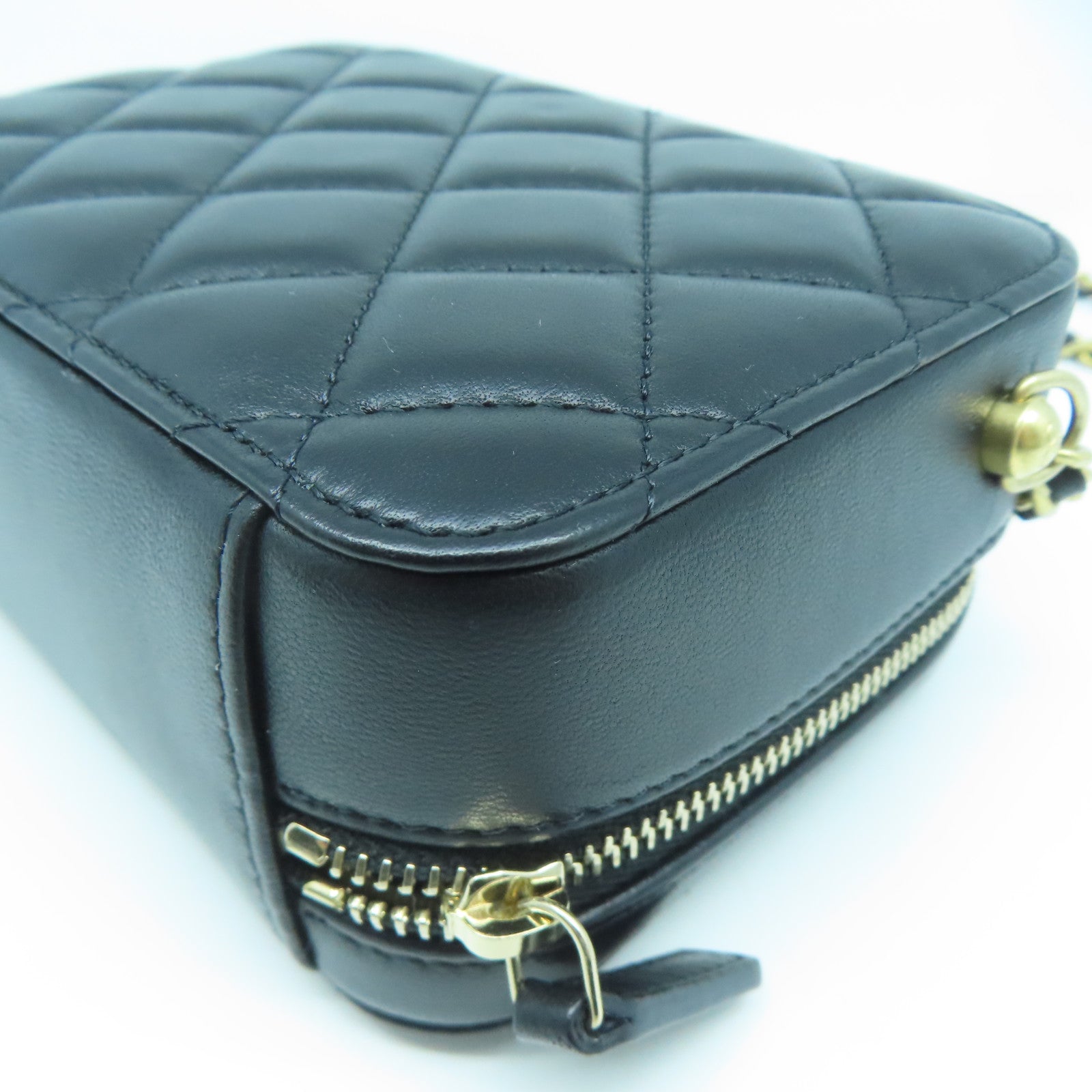 CHANEL 牛皮皮革Mini Vanity Coco Ball Chain Bag金扣鏈帶肩背袋黑色