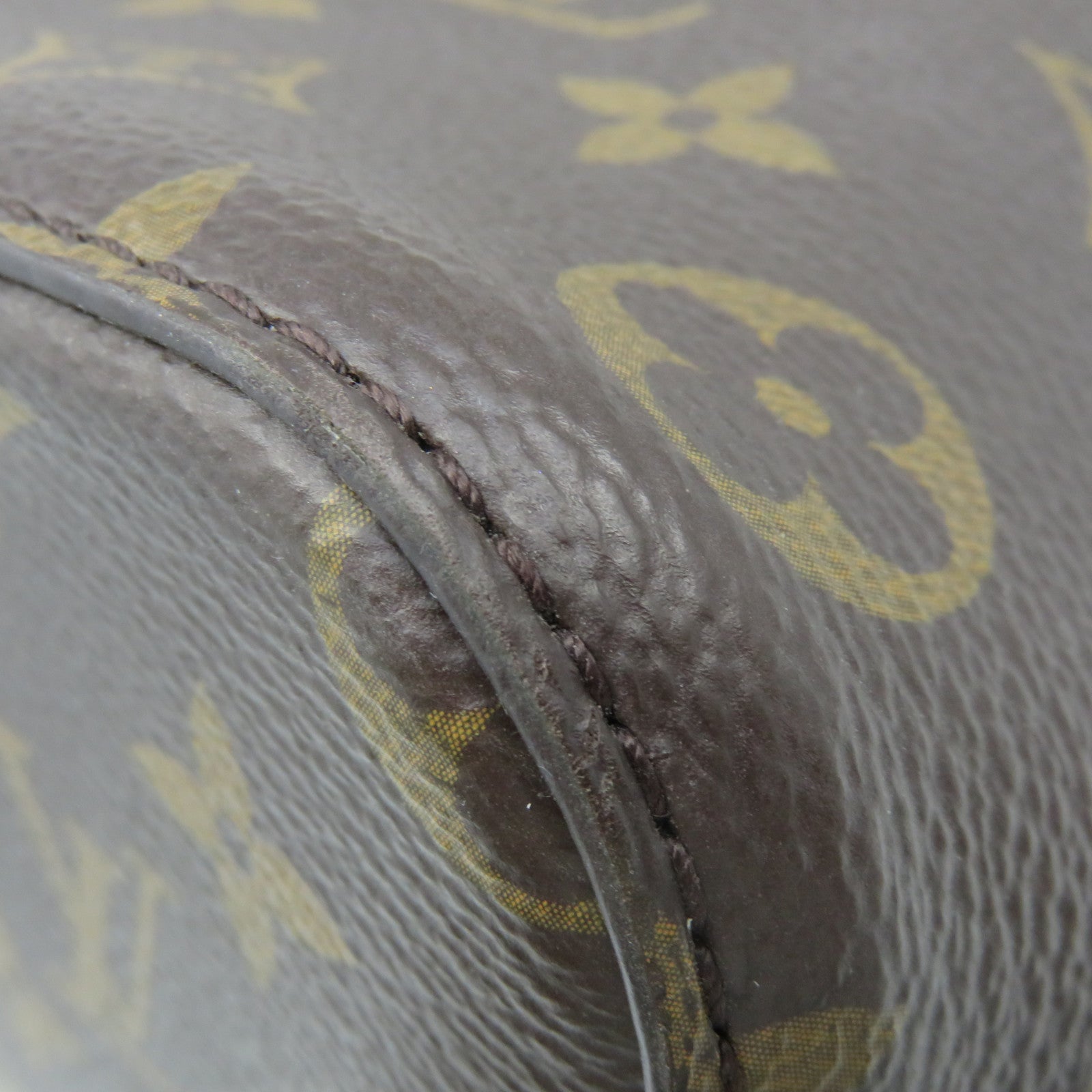 LOUIS VUITTON Monogram Neo Noe MM Shoulder Bag Brown/Pink
