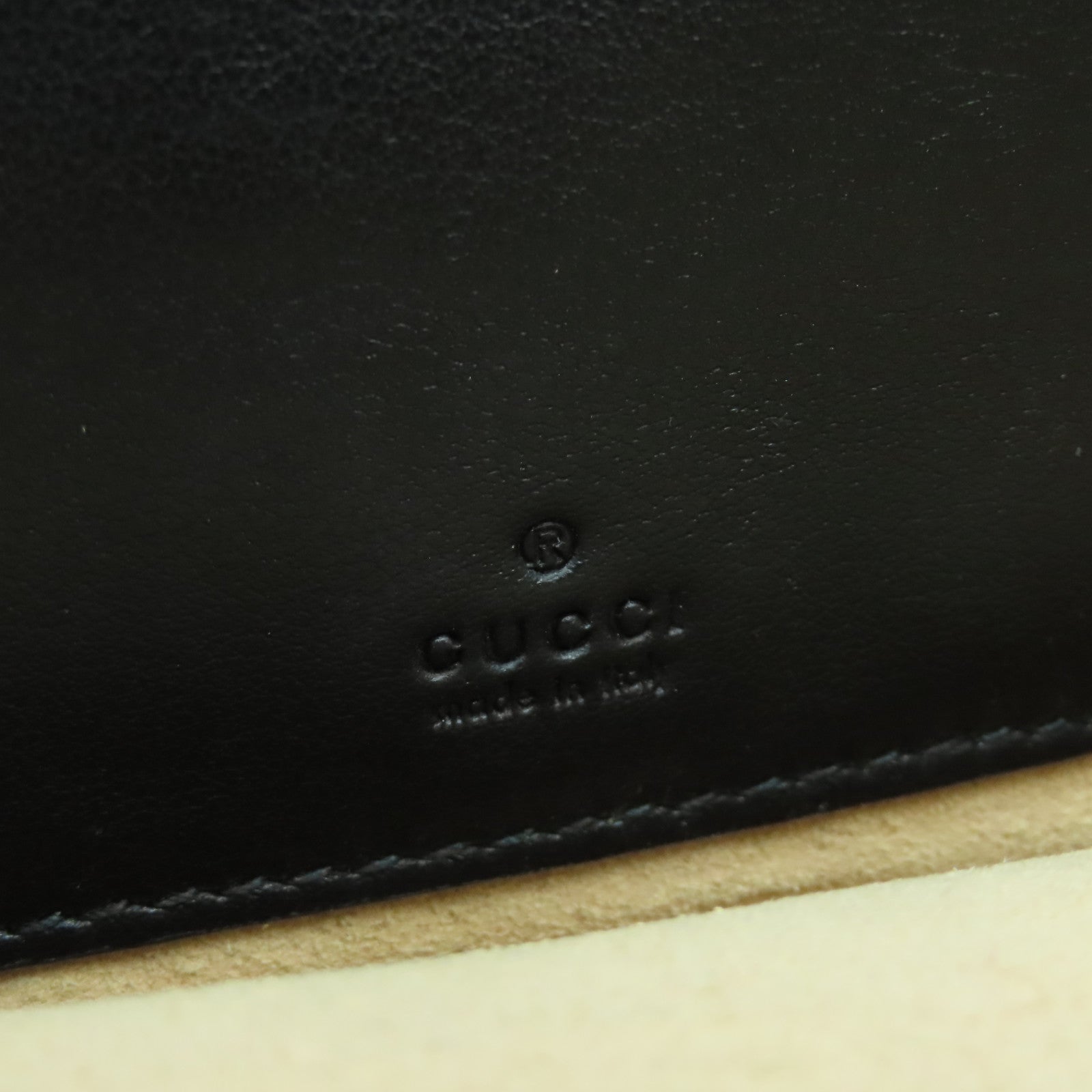 GUCCI 牛皮皮革GG Marmont金扣鏈帶肩背袋黑色