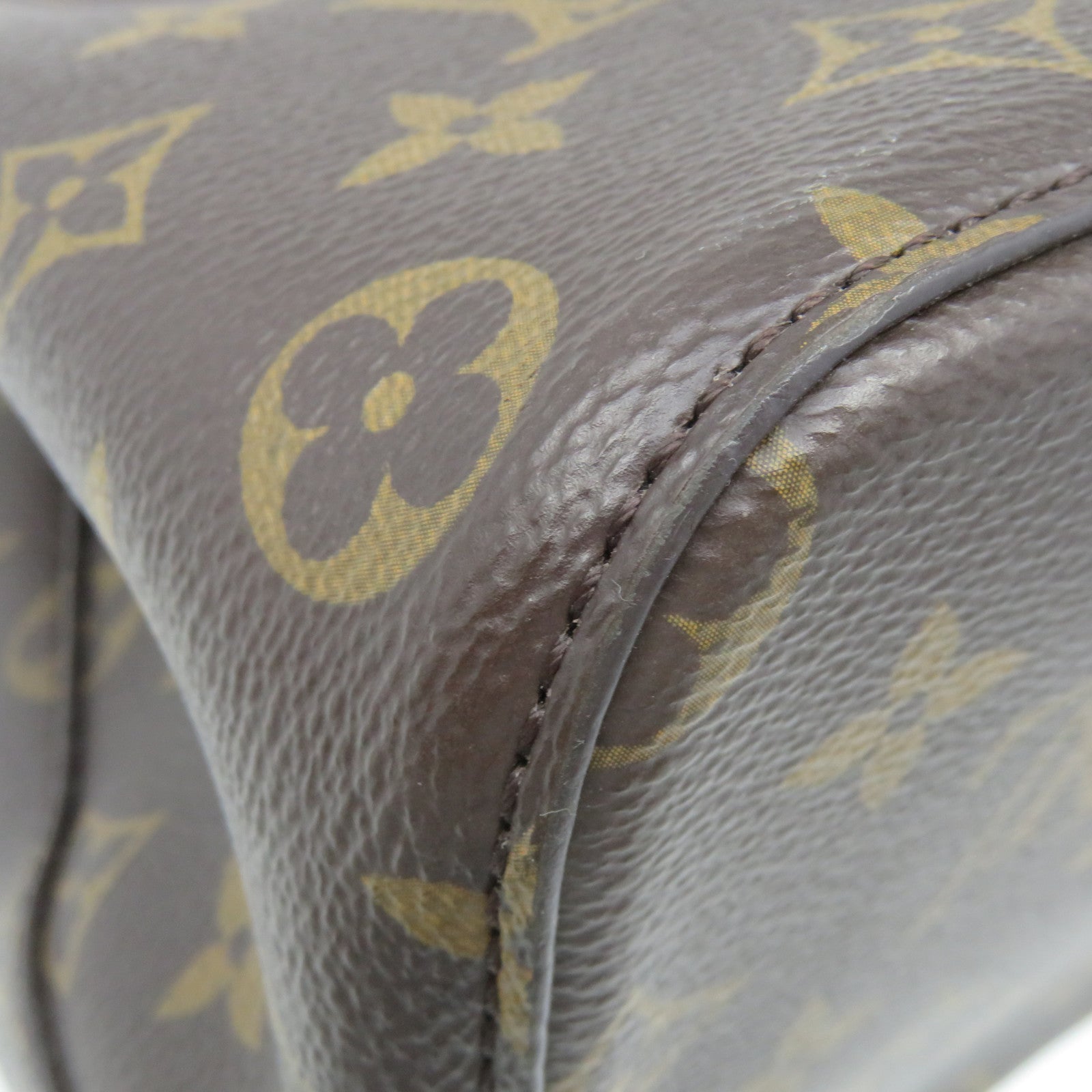 LOUIS VUITTON Monogram Neo Noe MM Shoulder Bag Brown/Pink
