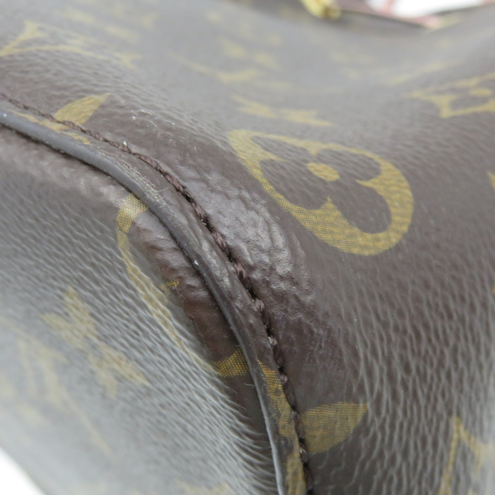 LOUIS VUITTON Monogram Neo Noe MM Shoulder Bag Brown/Pink