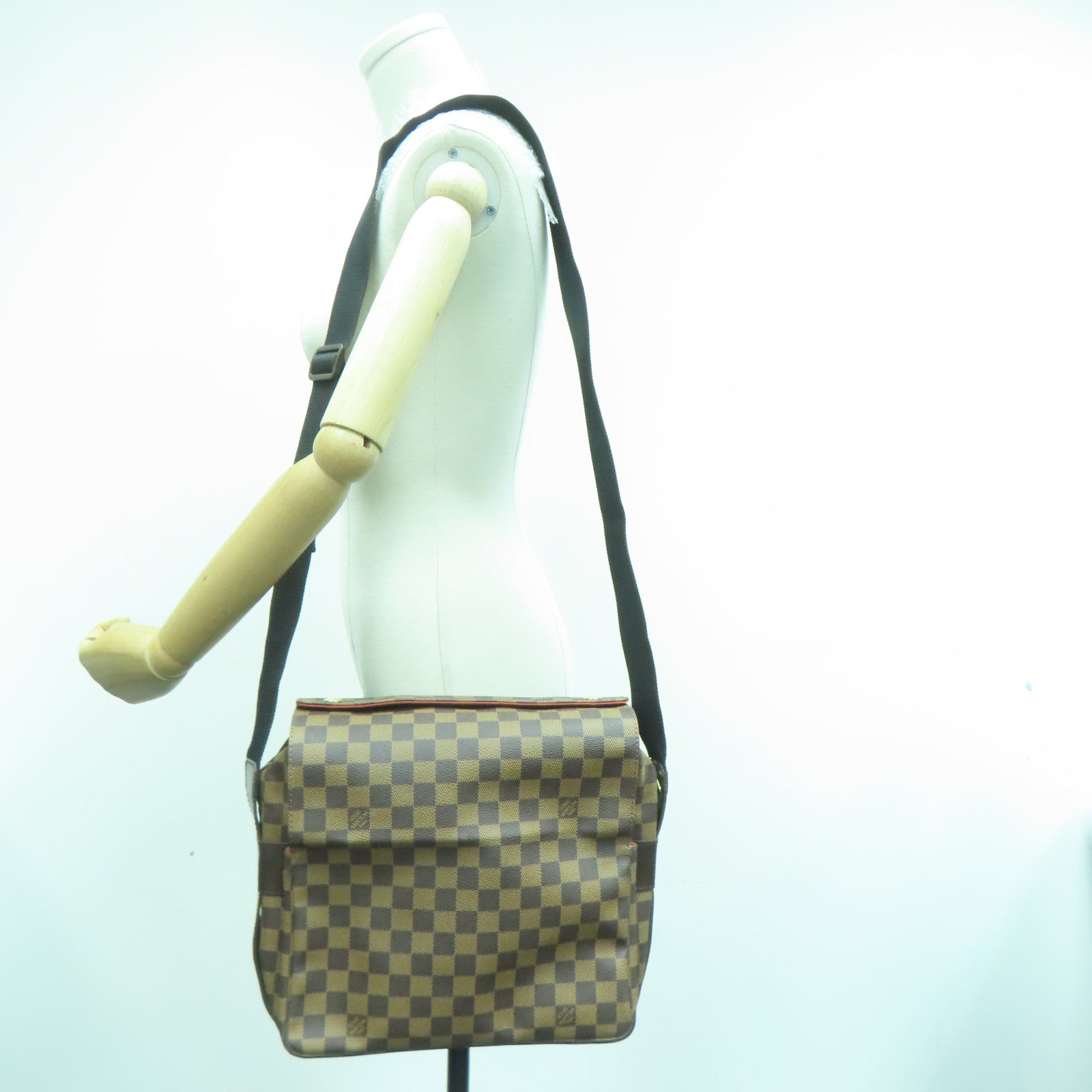LOUIS VUITTON Damier Naviglio金扣肩背袋啡色