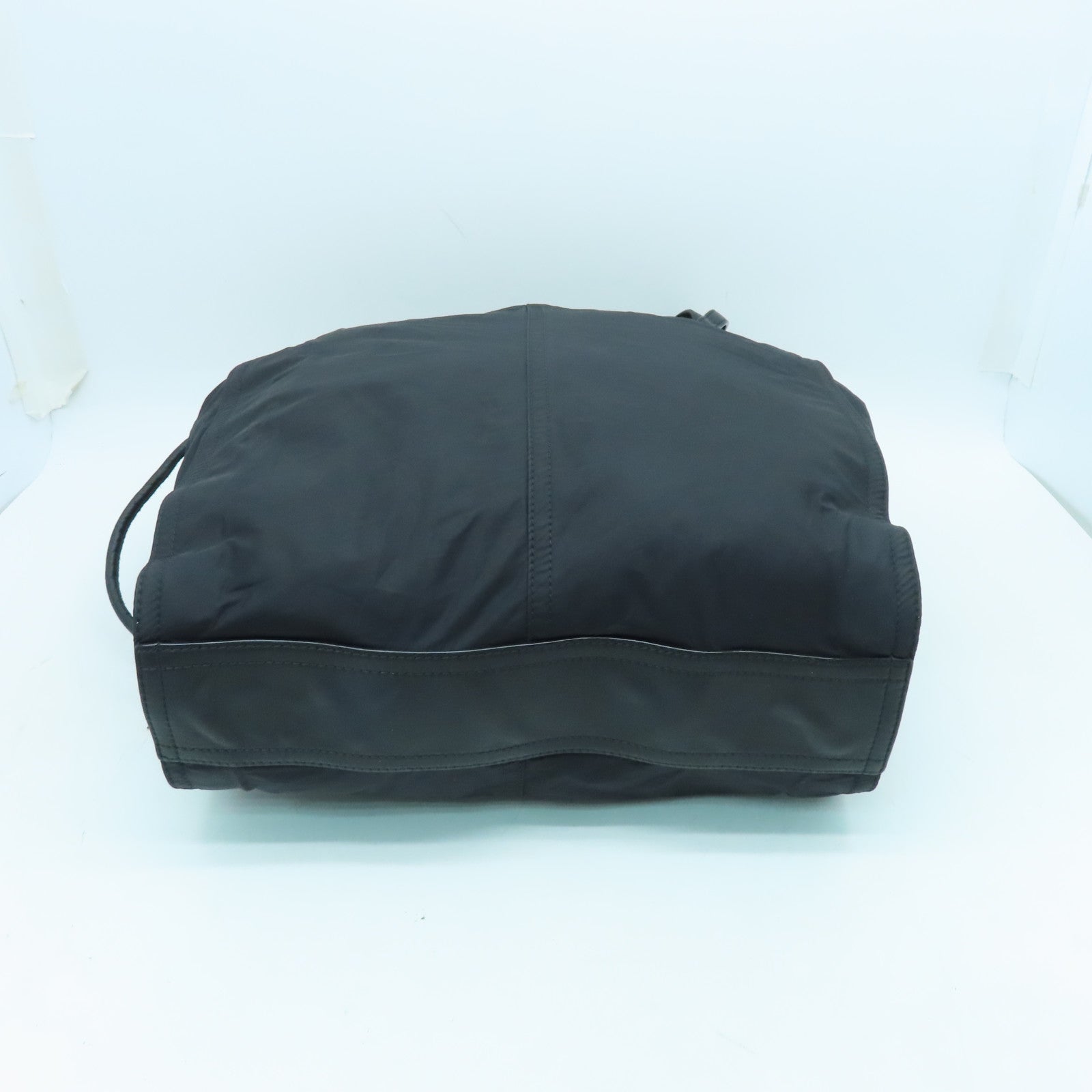 BURBERRY 尼龙Tote Bag黑扣手挽肩背两用袋黑色